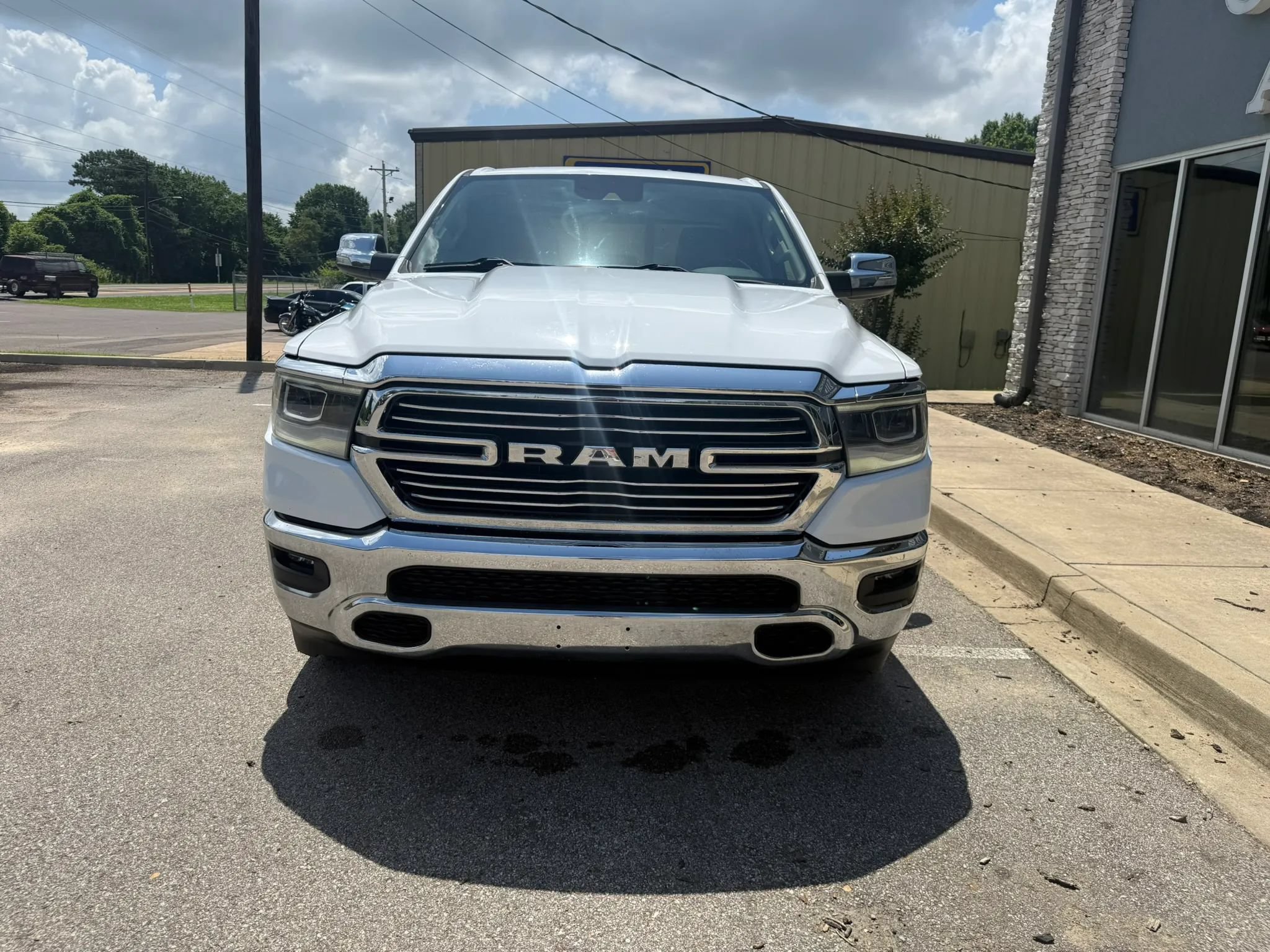 Used 2021 RAM 1500 Laramie RWD image 3