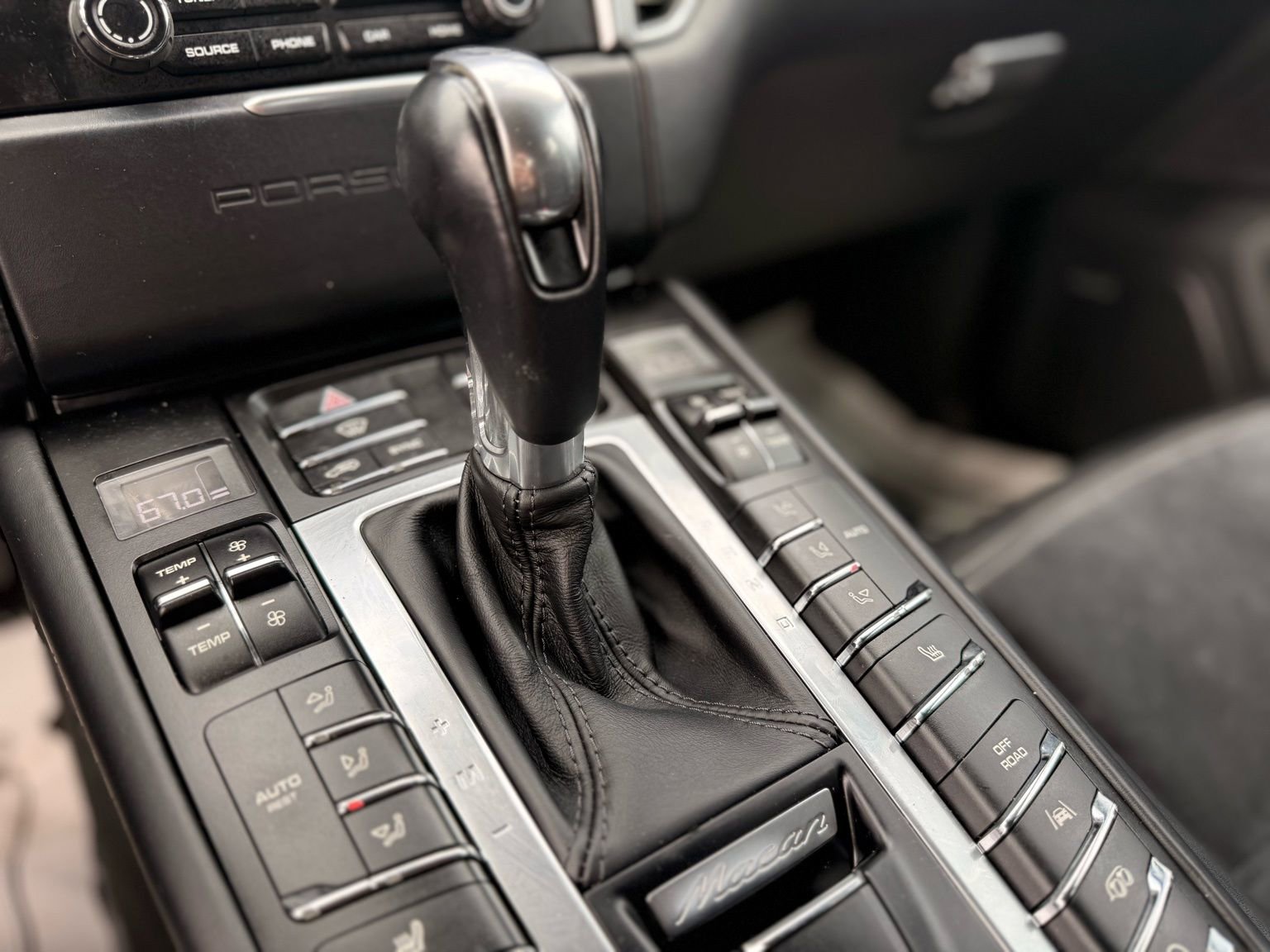 Used 2018 Porsche Macan GTS image 24