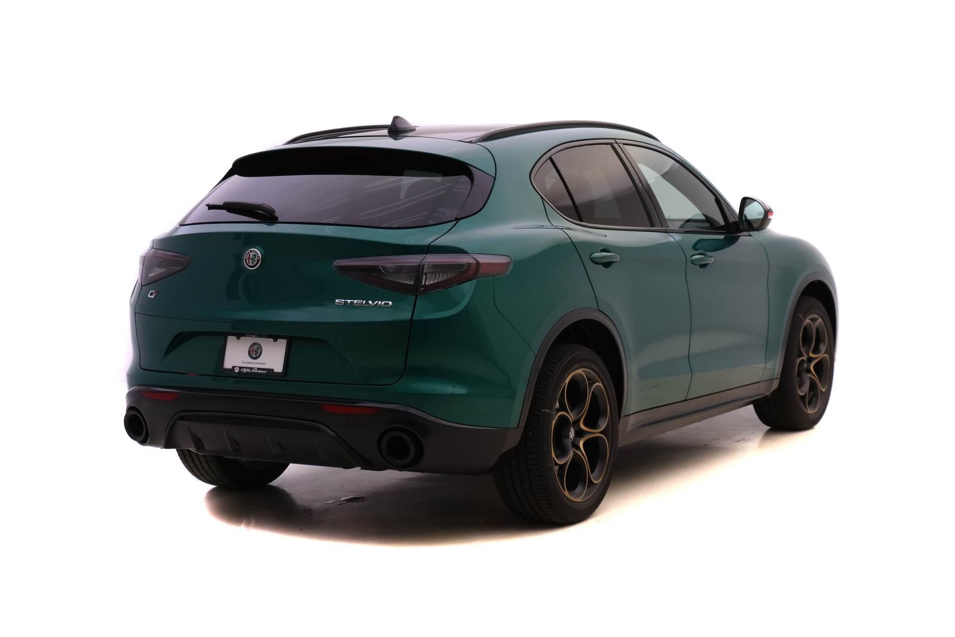 New 2025 Alfa Romeo Stelvio Sprint image 4