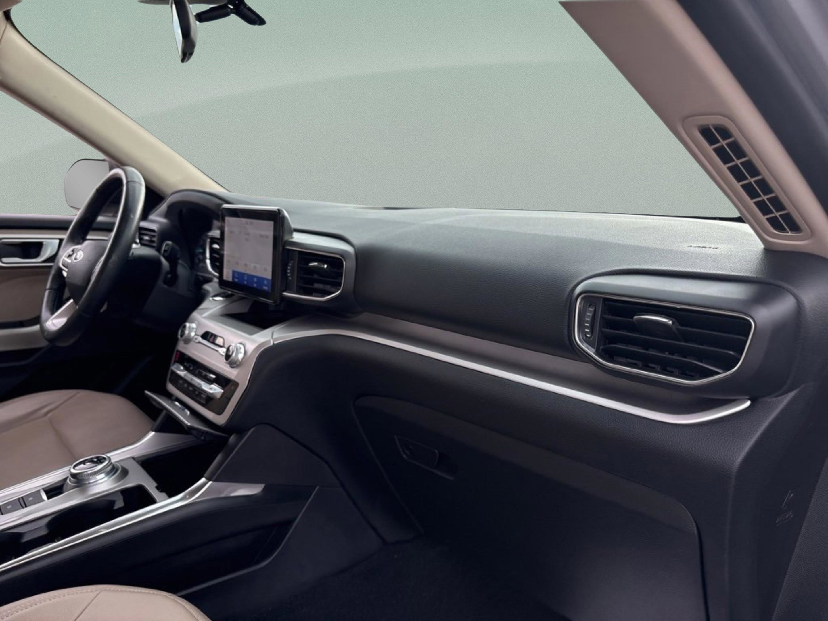 Used 2021 Ford Explorer XLT w/ Equipment Group 202A image 37