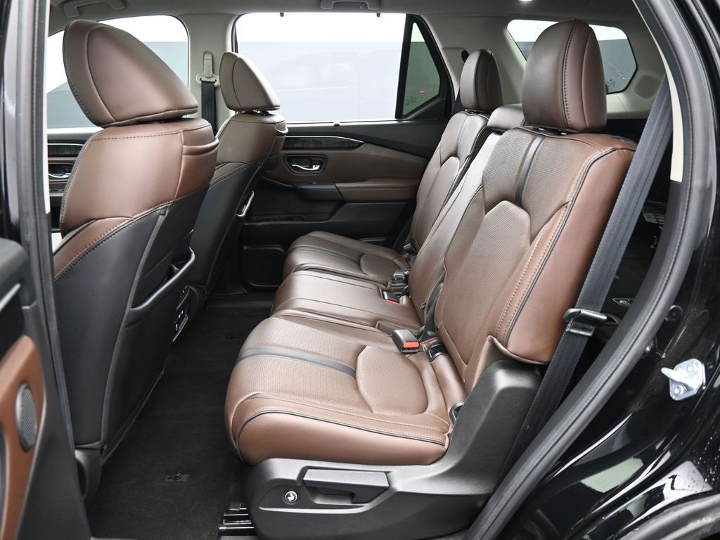 Used 2023 Honda Pilot Elite image 36