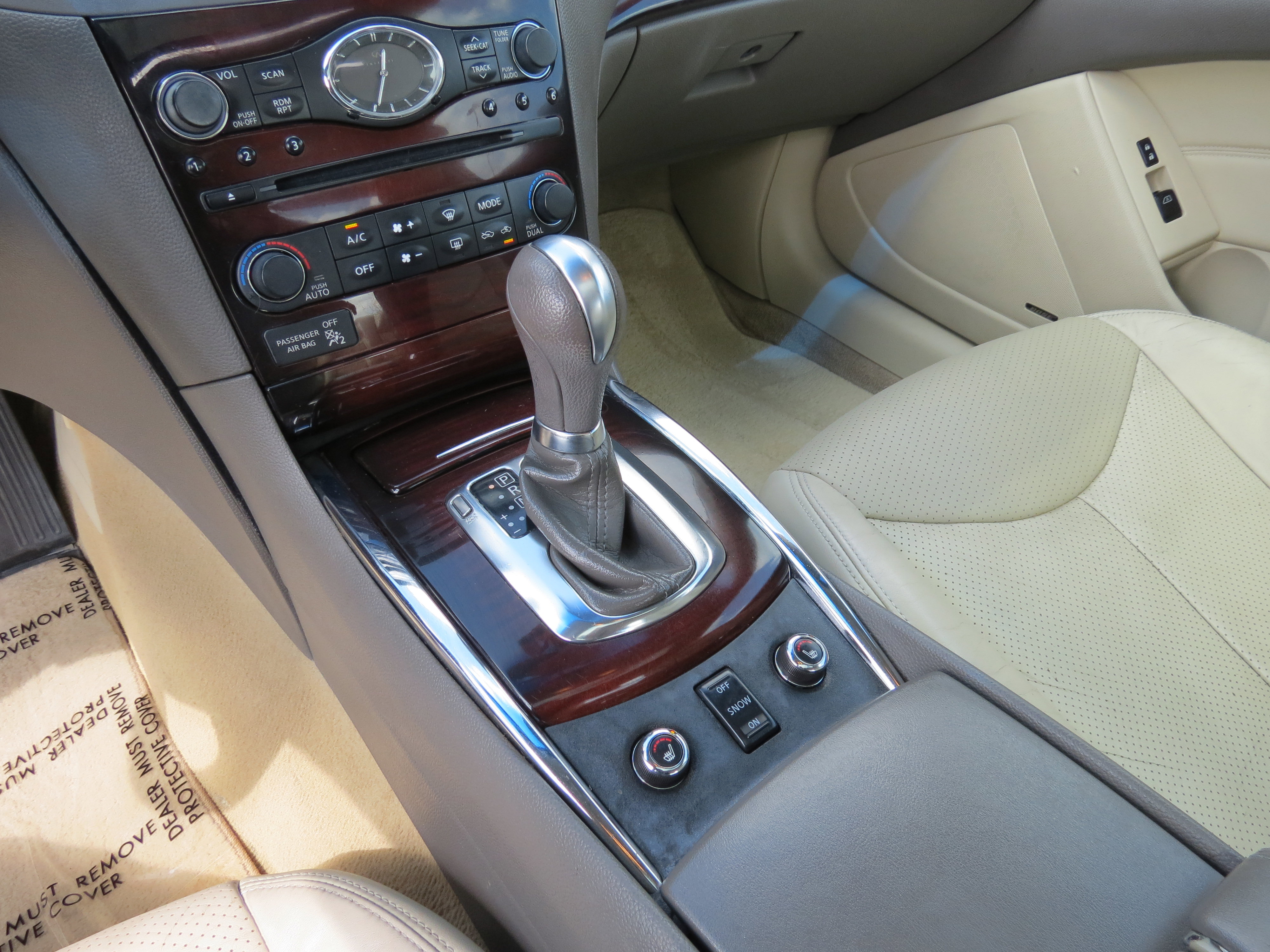 Used 2010 INFINITI G37 x w/ Premium Pkg image 23