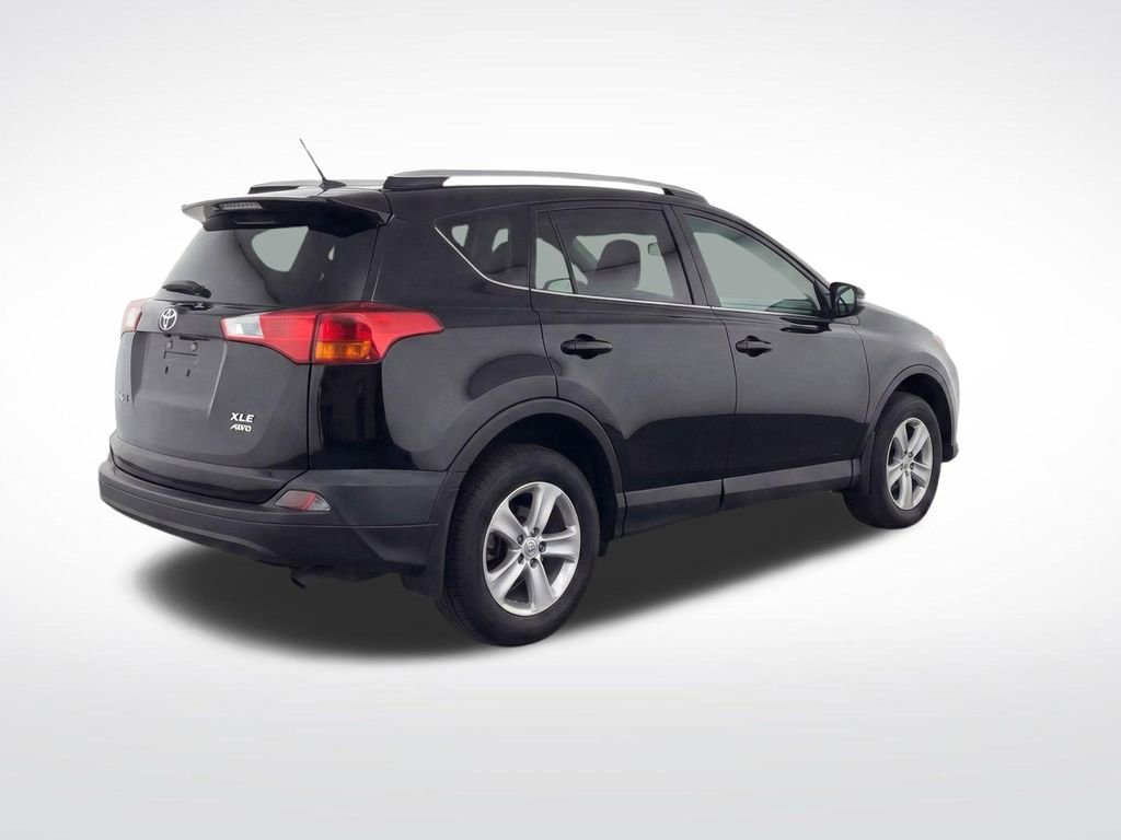 Used 2015 Toyota RAV4 XLE image 3