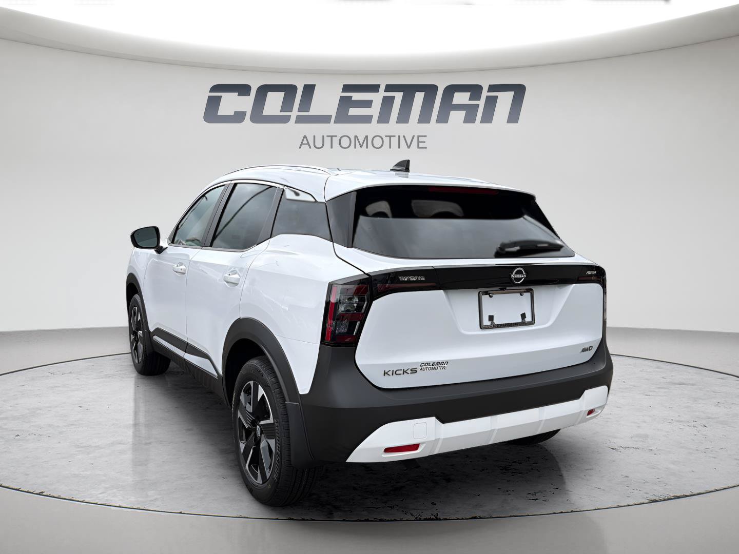 New 2027 Nissan Kicks SV AWD/4WD image 4