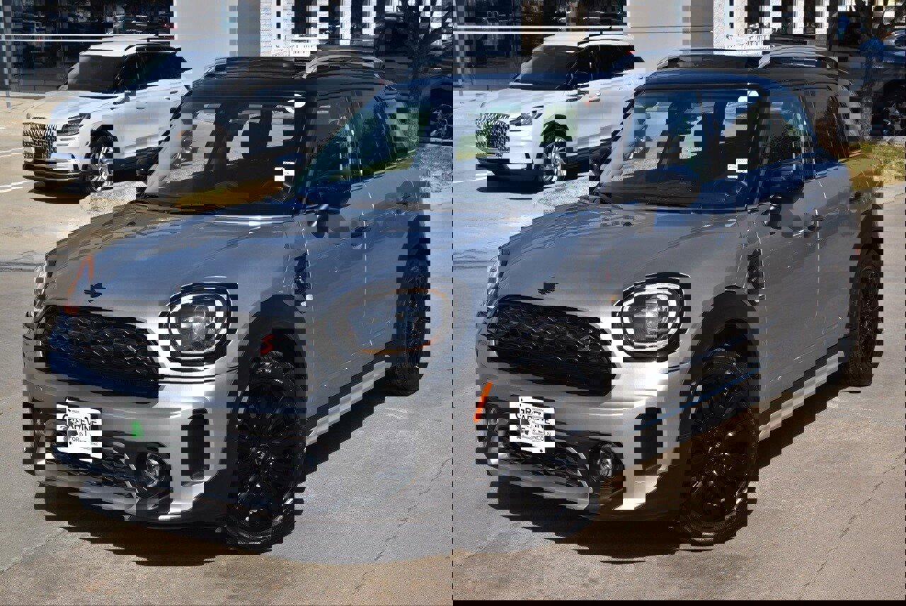 Used 2024 MINI Cooper Countryman S w/ Premium Package image 38