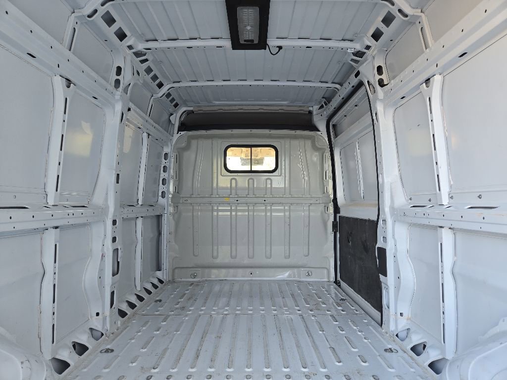 Used 2025 RAM ProMaster 2500 w/ Convenience Group FWD image 94