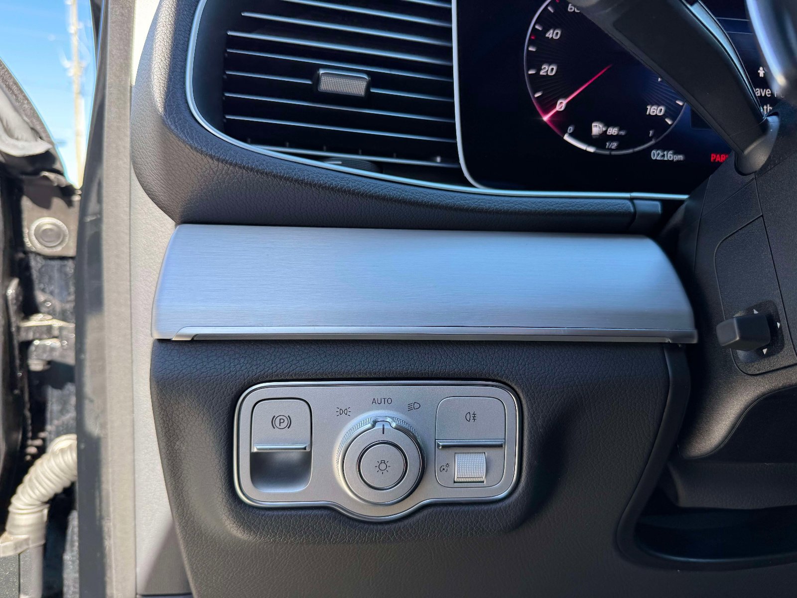 Used 2024 Mercedes-Benz GLE 350 4MATIC image 56