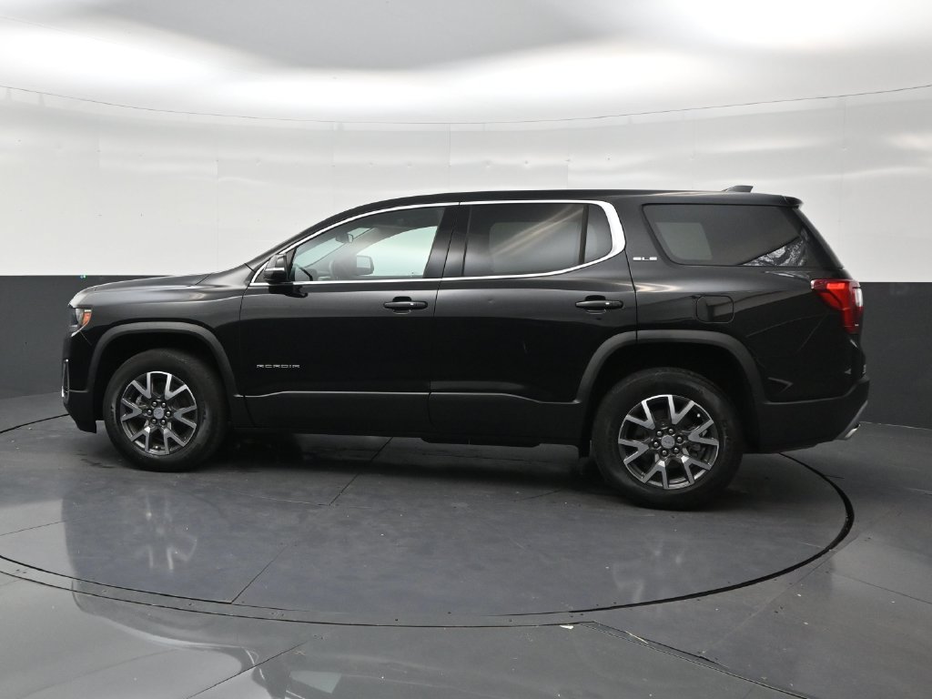 Used 2023 GMC Acadia SLE FWD image 2