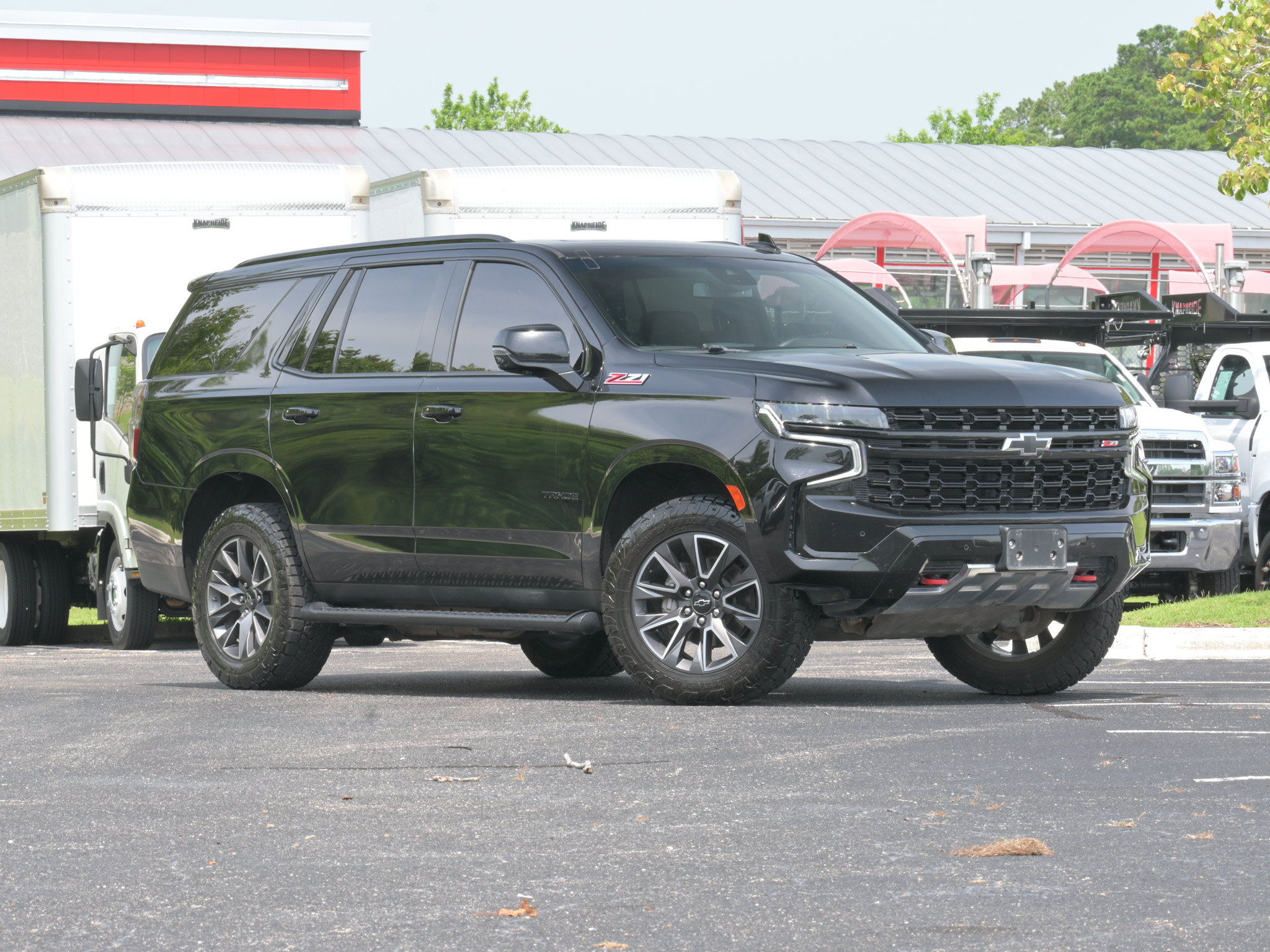 Used 2023 Chevrolet Tahoe Z71 w/ Z71 Off-Road Package AWD/4WD image 2