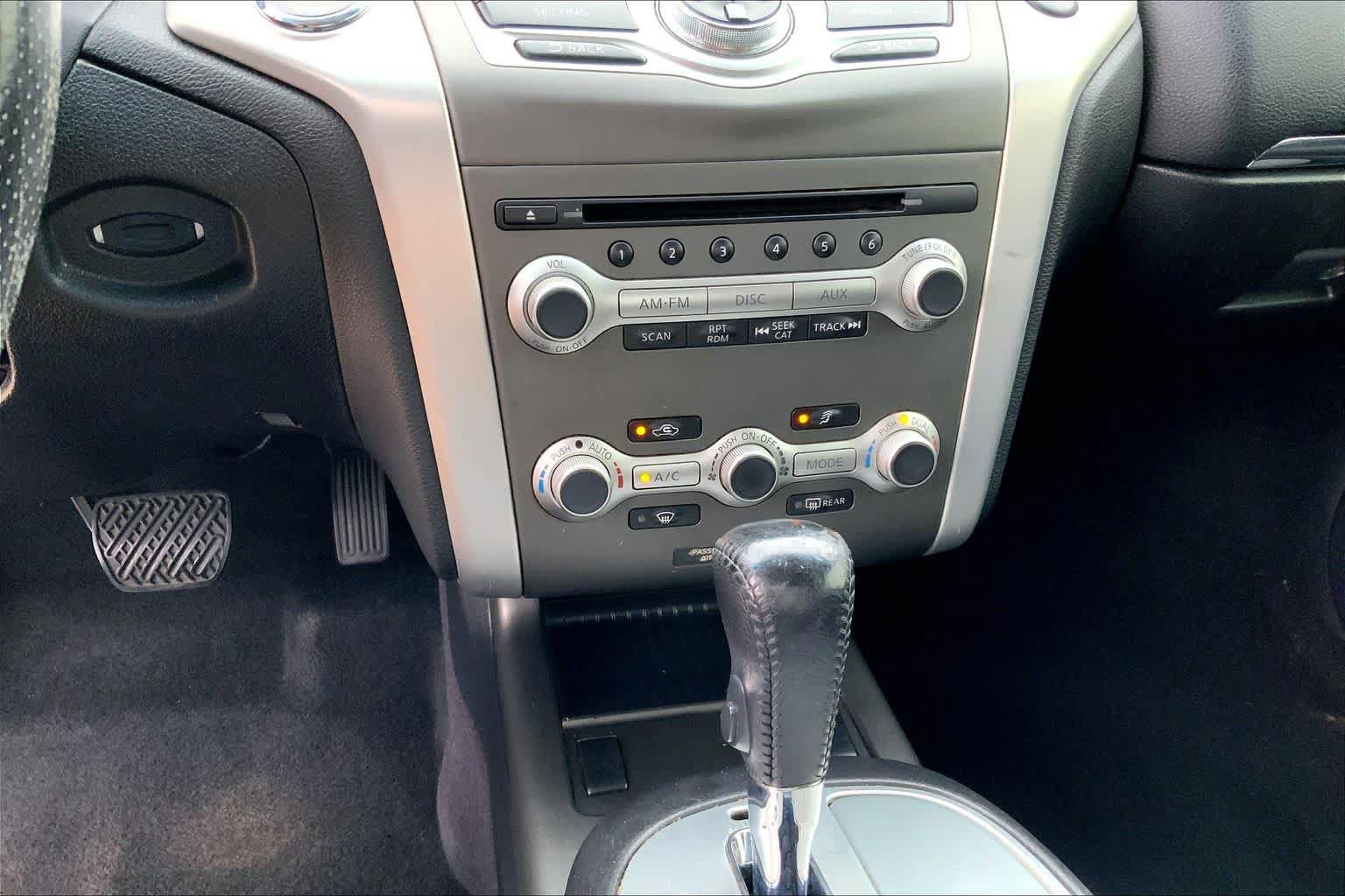 Used 2013 Nissan Murano SV AWD/4WD image 31