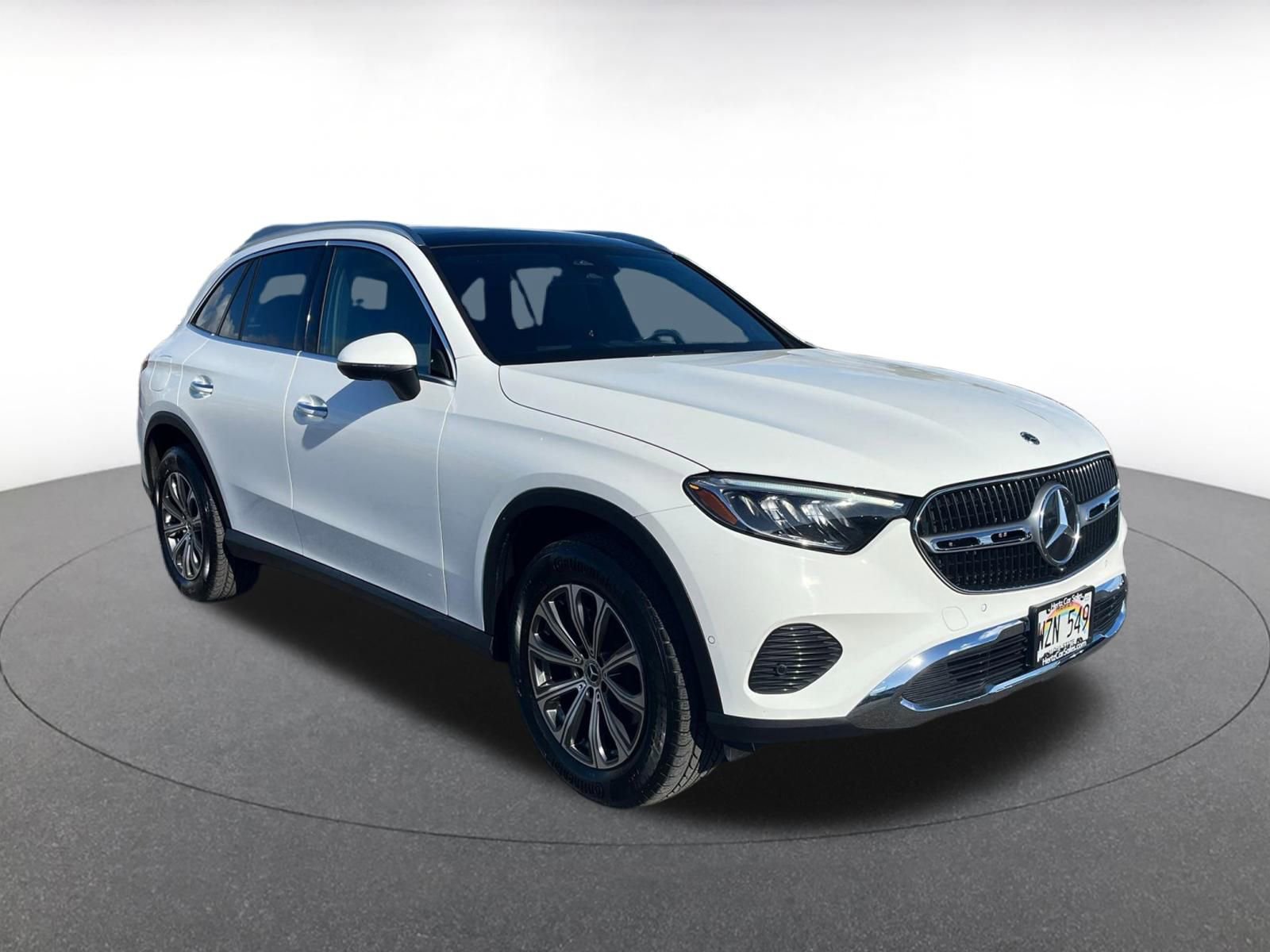 Used 2024 Mercedes-Benz GLC 300 image 1