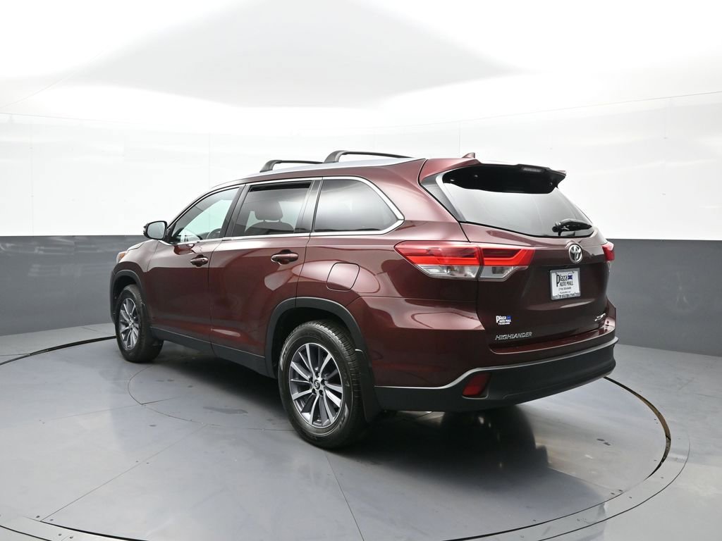 Certified 2019 Toyota Highlander XLE AWD/4WD image 8