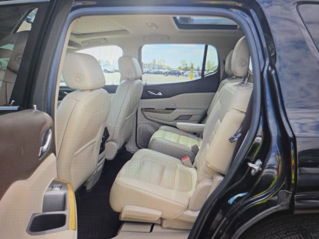 Used 2018 GMC Acadia Denali AWD/4WD image 12