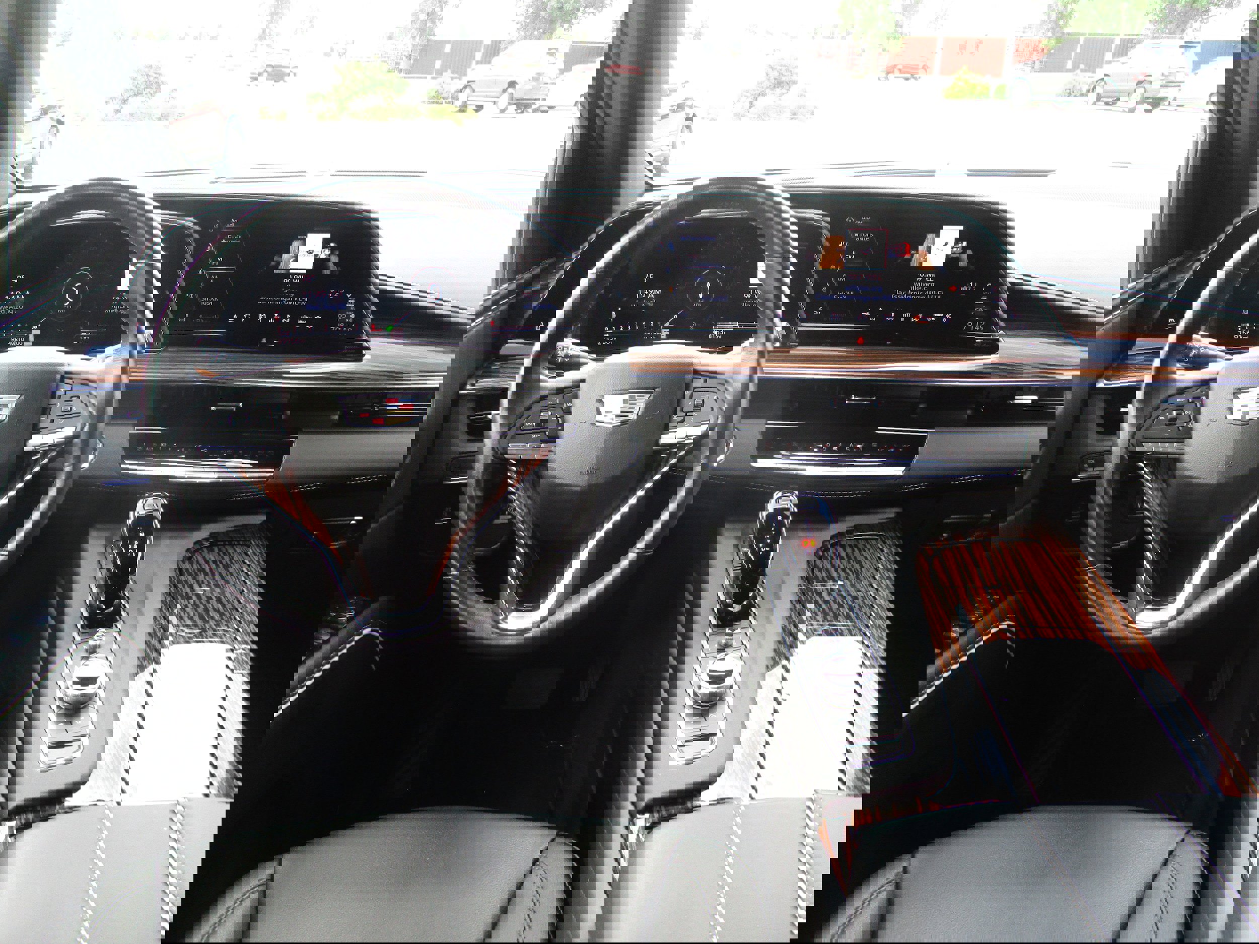 Used 2024 Cadillac Escalade Luxury image 14