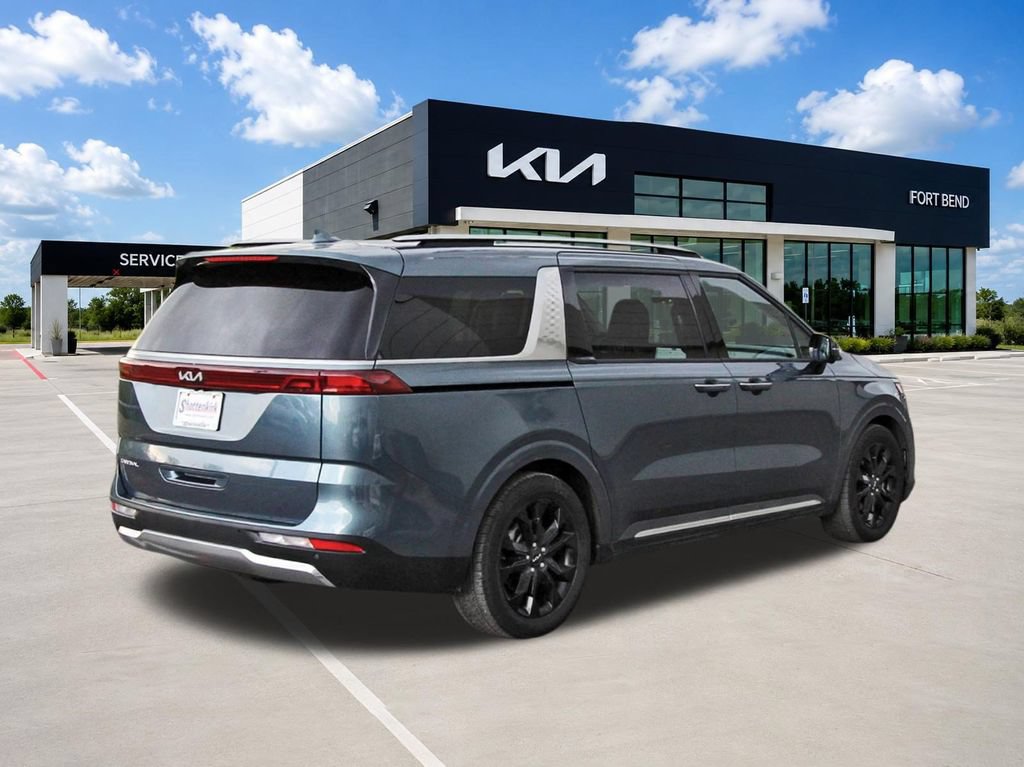 Used 2023 Kia Carnival SX FWD image 5