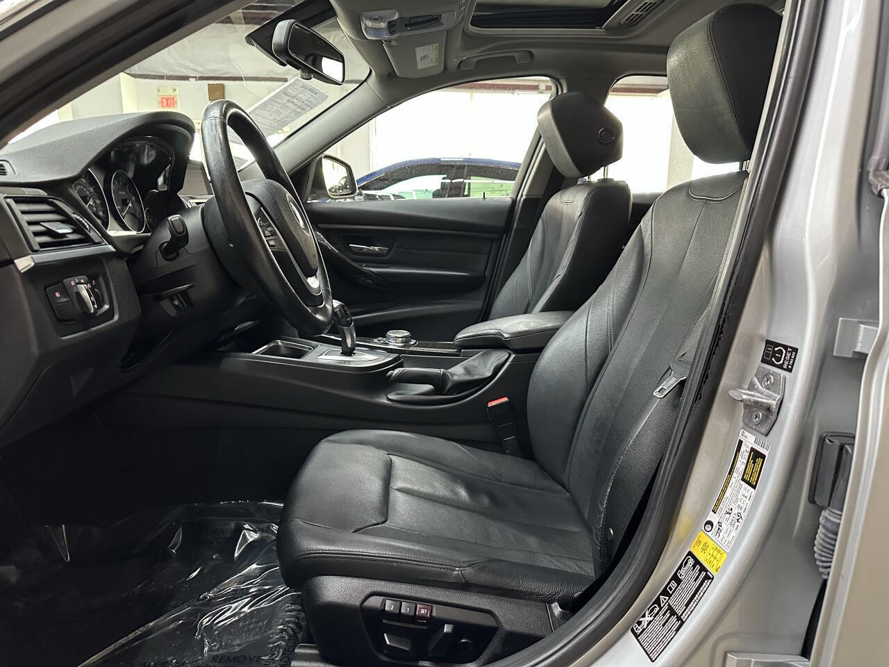 Used 2015 BMW 328i xDrive Sedan AWD/4WD image 11