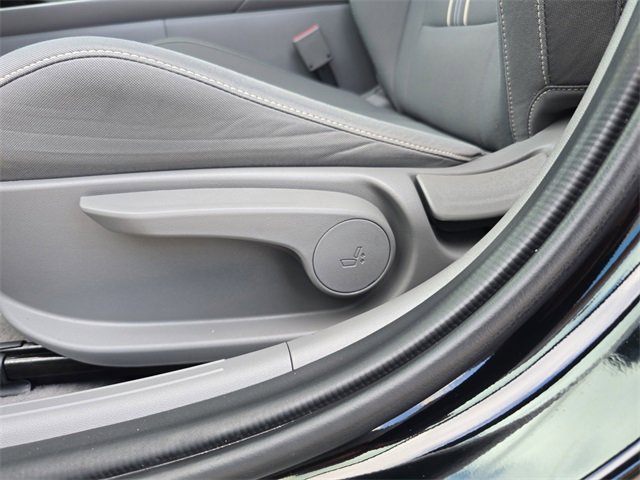 Used 2023 Hyundai Elantra SEL w/ Convenience Package image 16