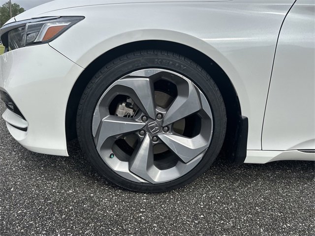 Used 2020 Honda Accord Touring image 11