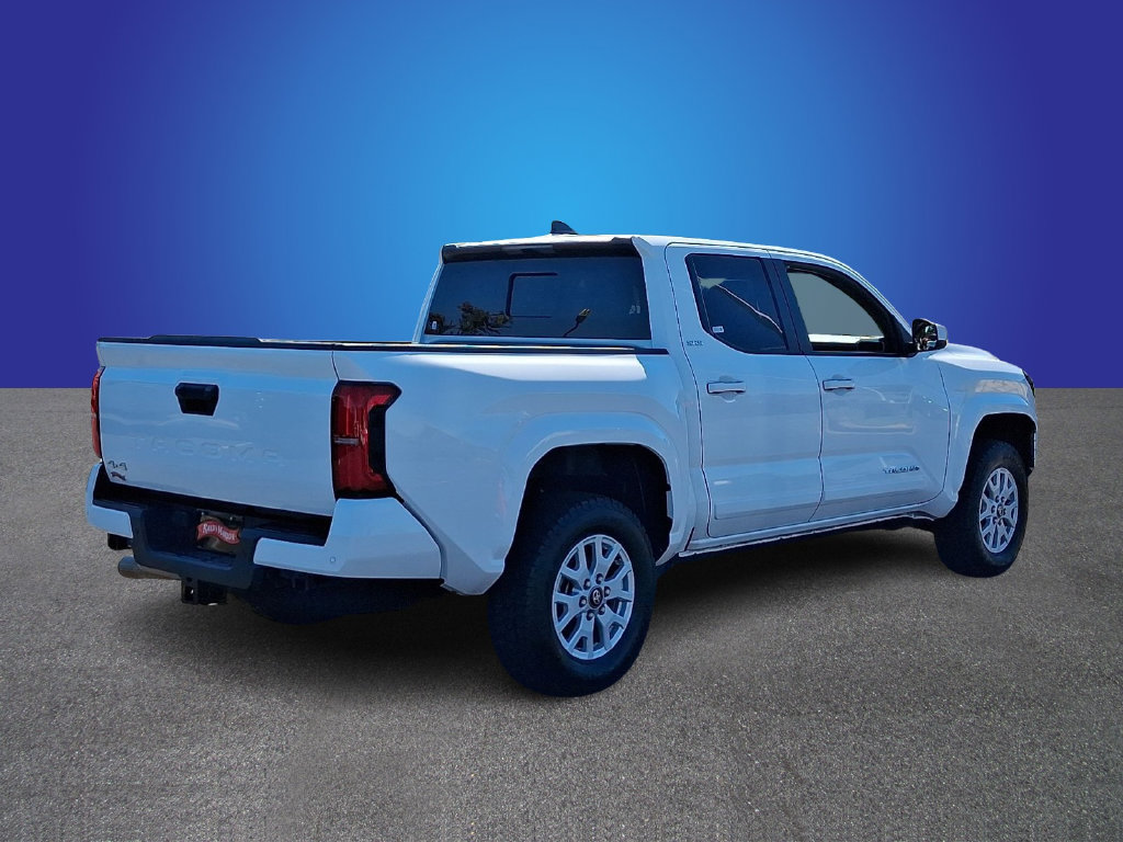 Used 2024 Toyota Tacoma SR5 AWD/4WD image 4