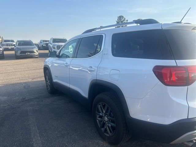 Used 2017 GMC Acadia SLT image 2