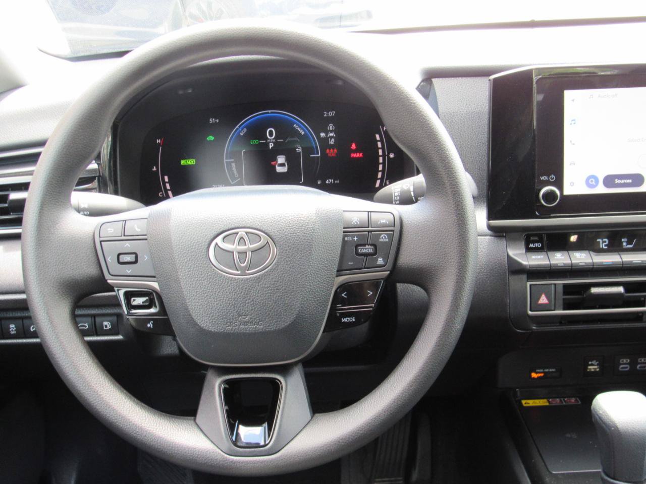 Used 2026 Toyota Camry LE FWD image 18