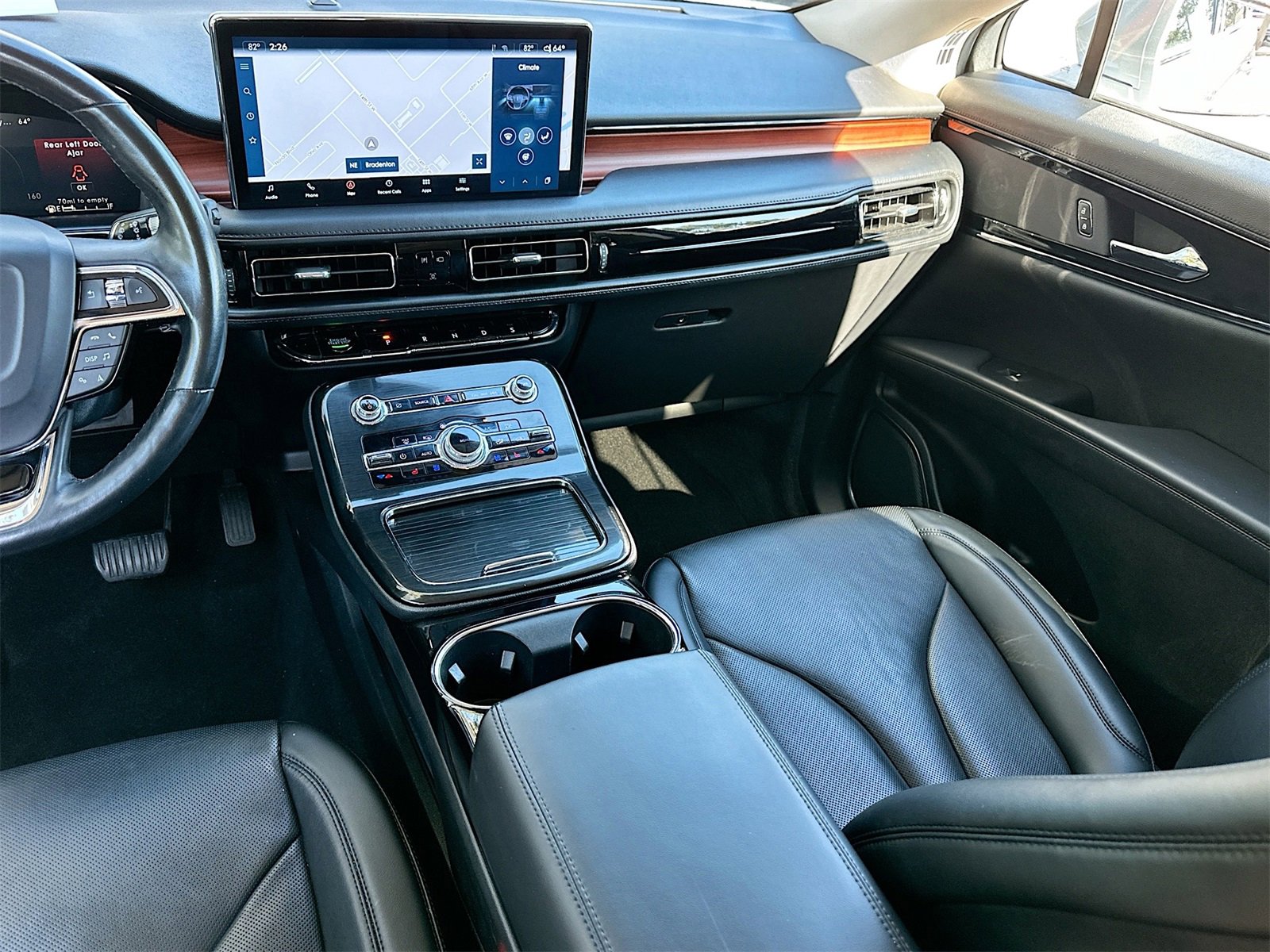 Used 2022 Lincoln Nautilus Reserve image 24