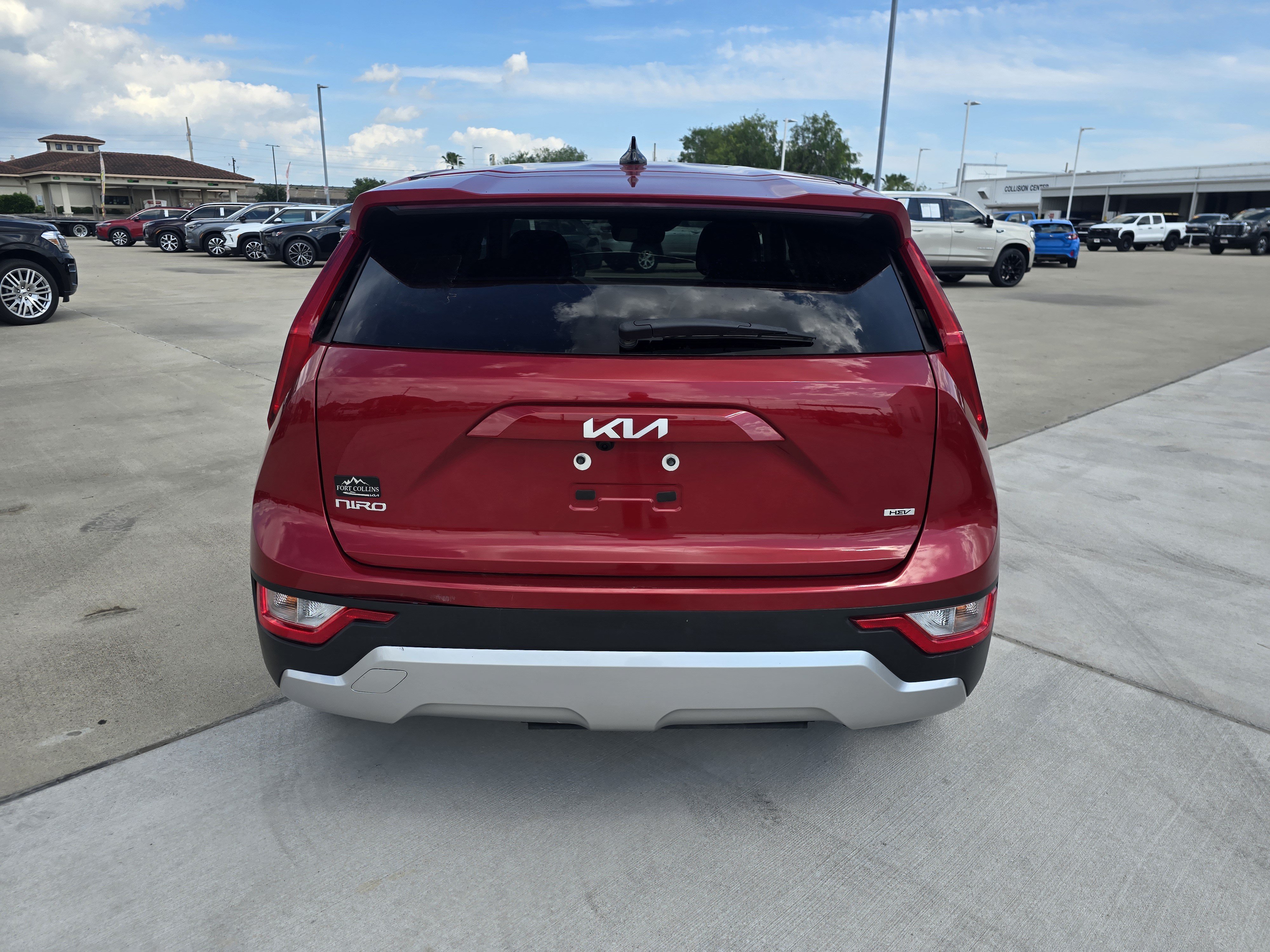 Used 2024 Kia Niro LX FWD image 4
