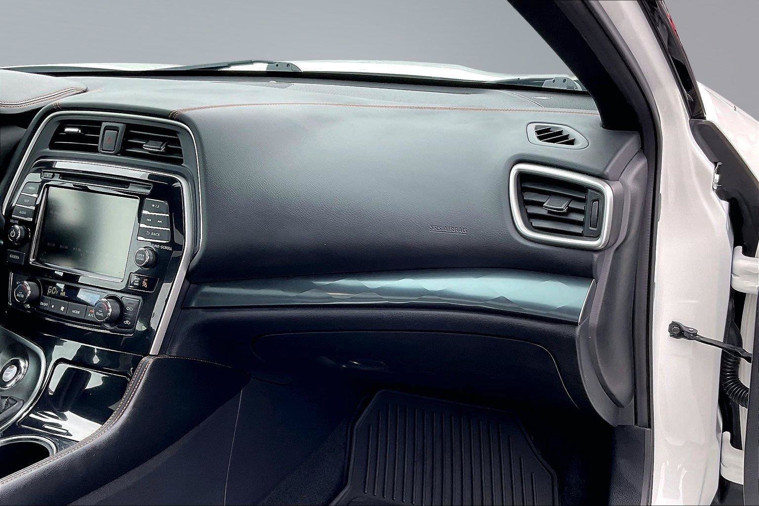Certified 2020 Nissan Maxima SR w/ Sport Mat Group FWD image 18