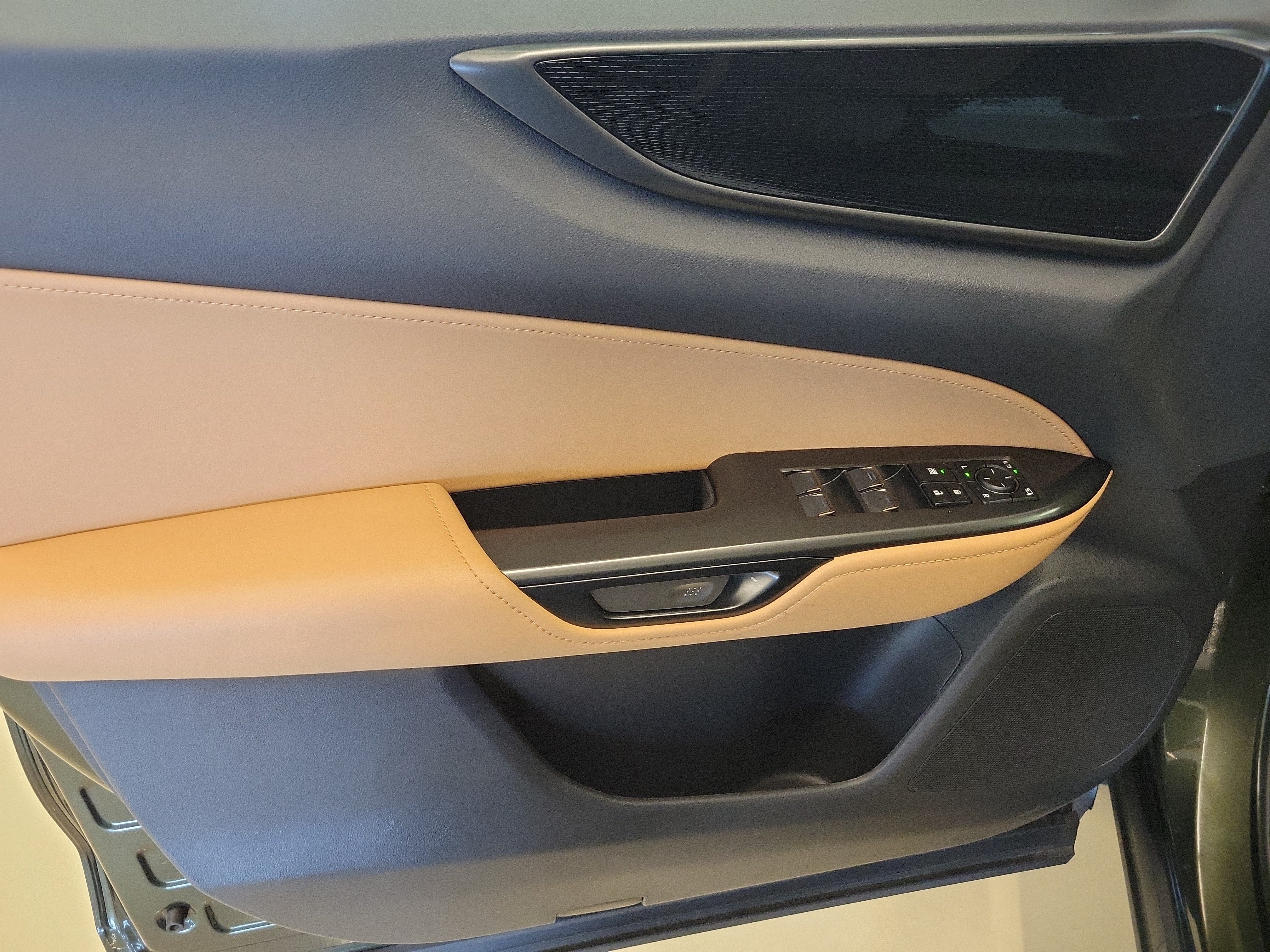 Used 2026 Lexus NX 350 AWD w/ Cold Area Package image 21
