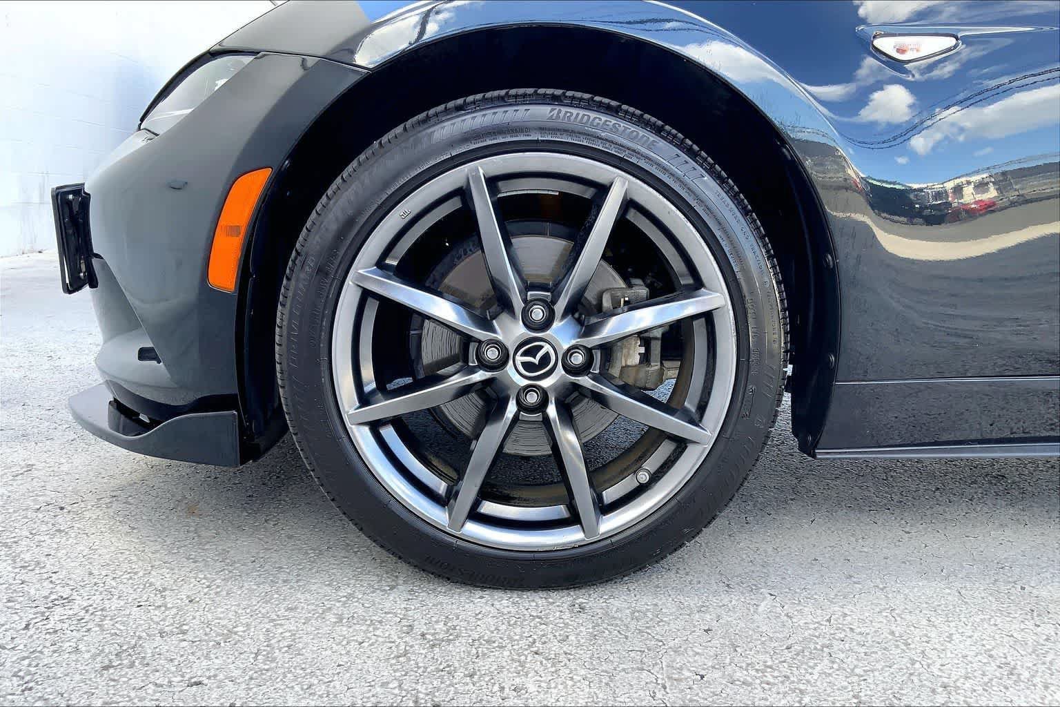Used 2019 MAZDA MX-5 Miata RF Grand Touring w/ GT-S Package RWD image 8