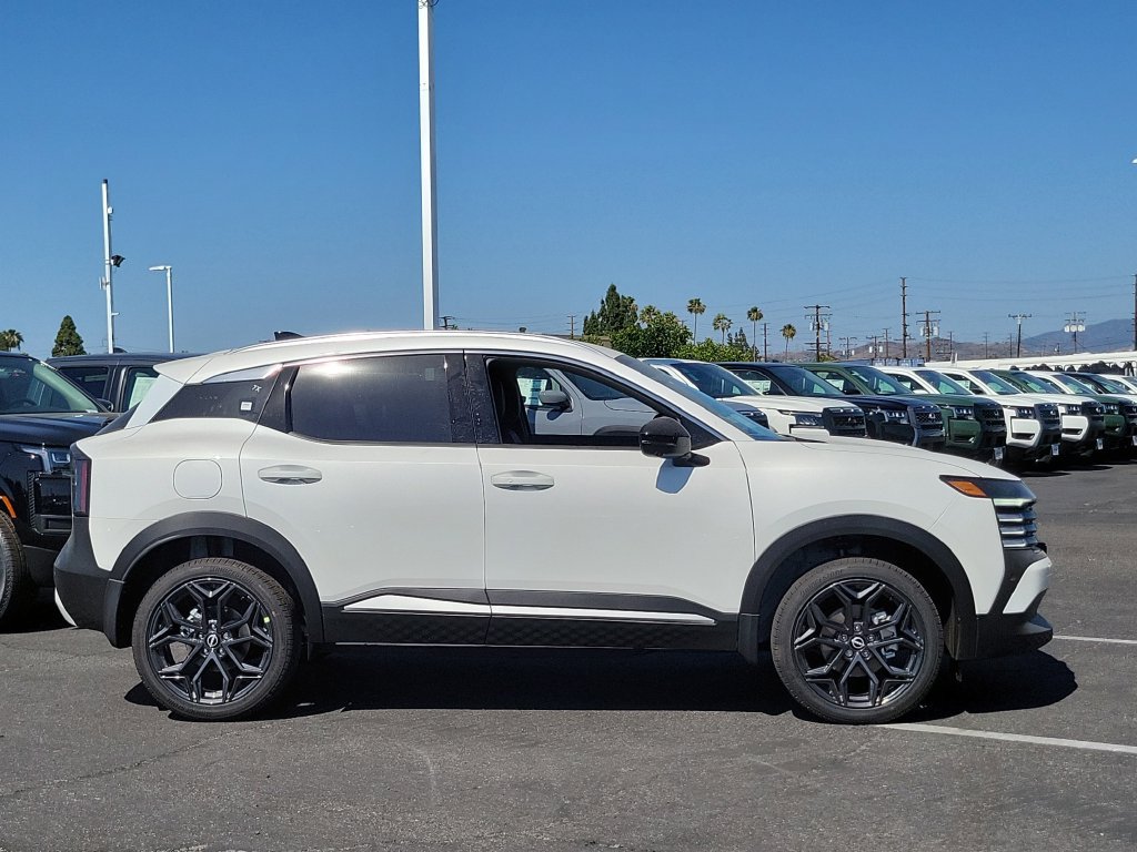 New 2026 Nissan Kicks SR w/ Interior Electronics Package FWD image 20