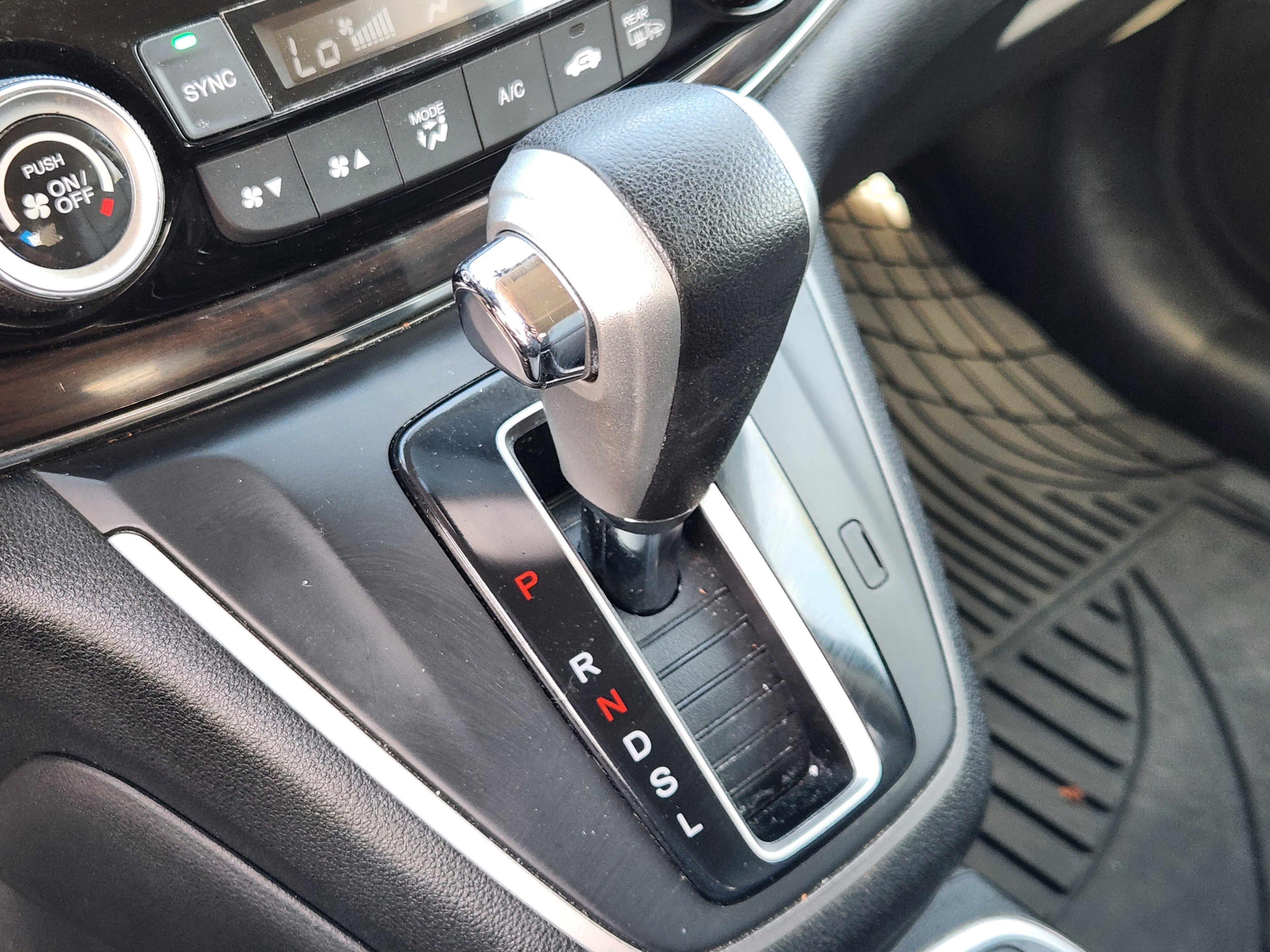 Used 2015 Honda CR-V EX-L image 12