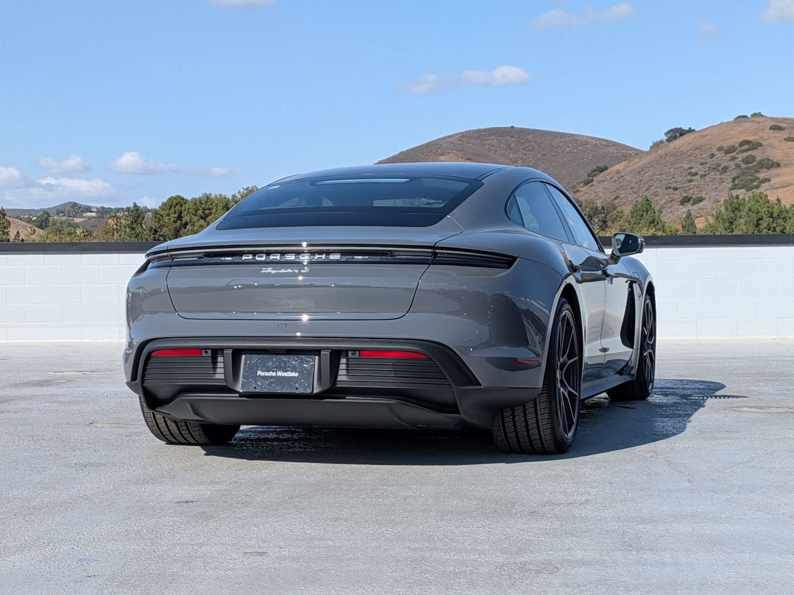 Used 2026 Porsche Taycan image 9