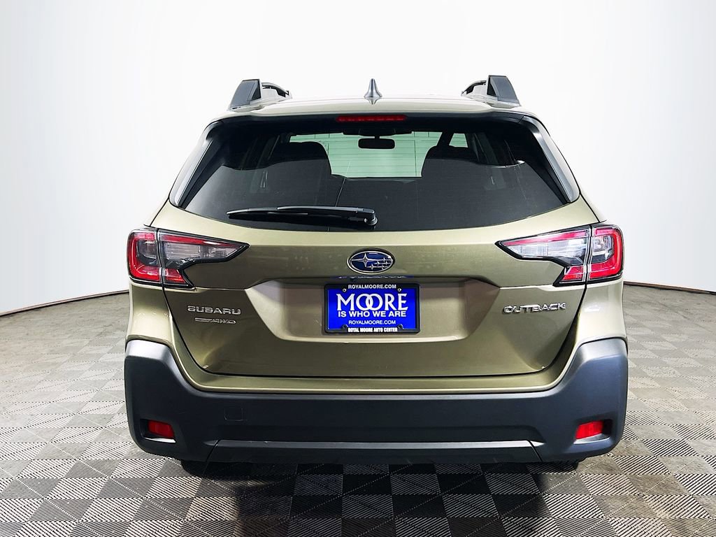 Used 2025 Subaru Outback Premium AWD/4WD image 6