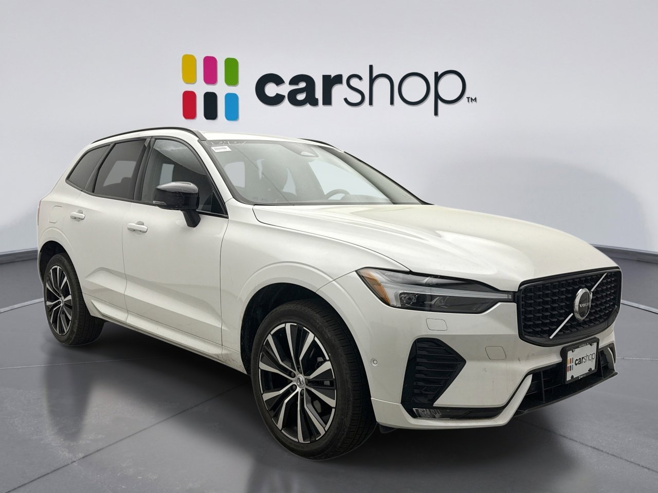 Used 2025 Volvo XC60 B5 Plus image 5