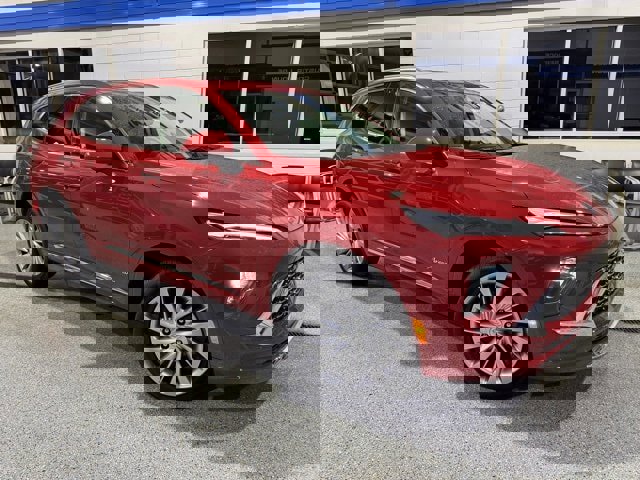 New 2025 Buick Envision Avenir image 2