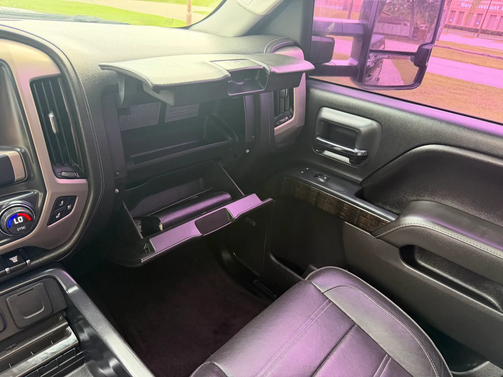 Used 2016 GMC Sierra 2500 Denali w/ Duramax Plus Package AWD/4WD image 46