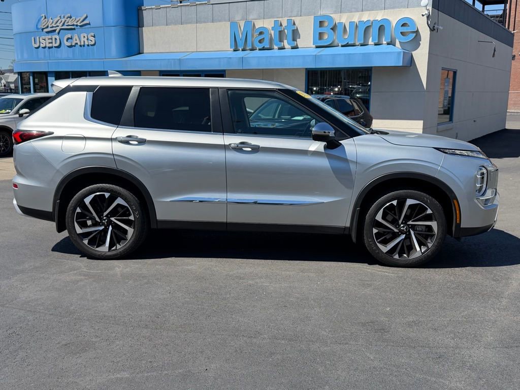 Used 2022 Mitsubishi Outlander SE AWD/4WD image 32