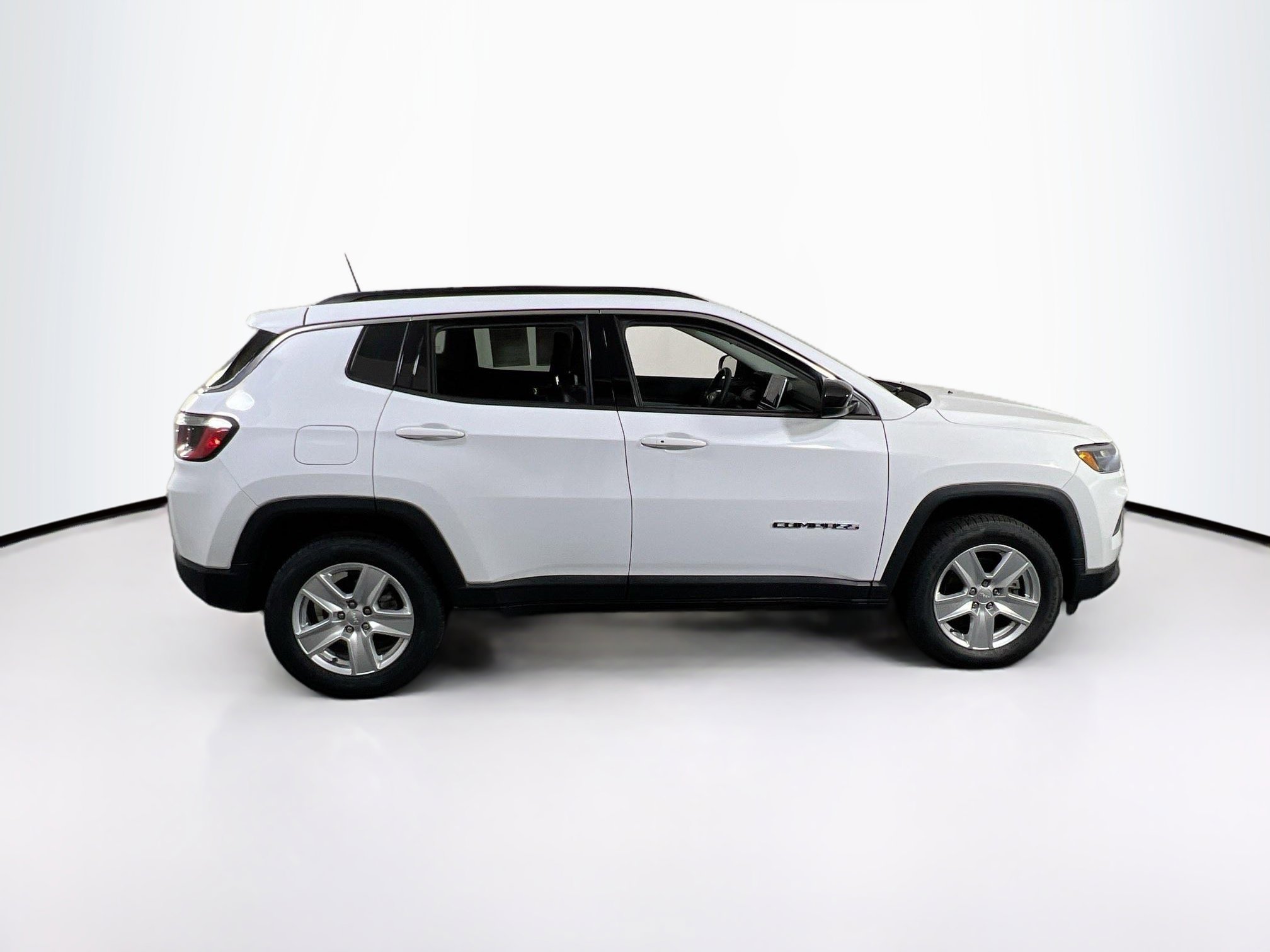 Used 2022 Jeep Compass Latitude AWD/4WD image 4