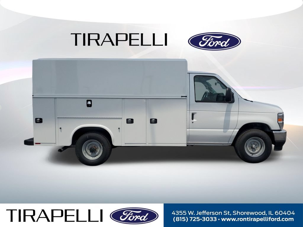 New 2027 Ford E-350 and Econoline 350 Super Duty w/ Power Equipment Group RWD image 7