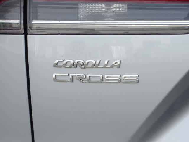 Certified 2023 Toyota Corolla Cross XLE image 10