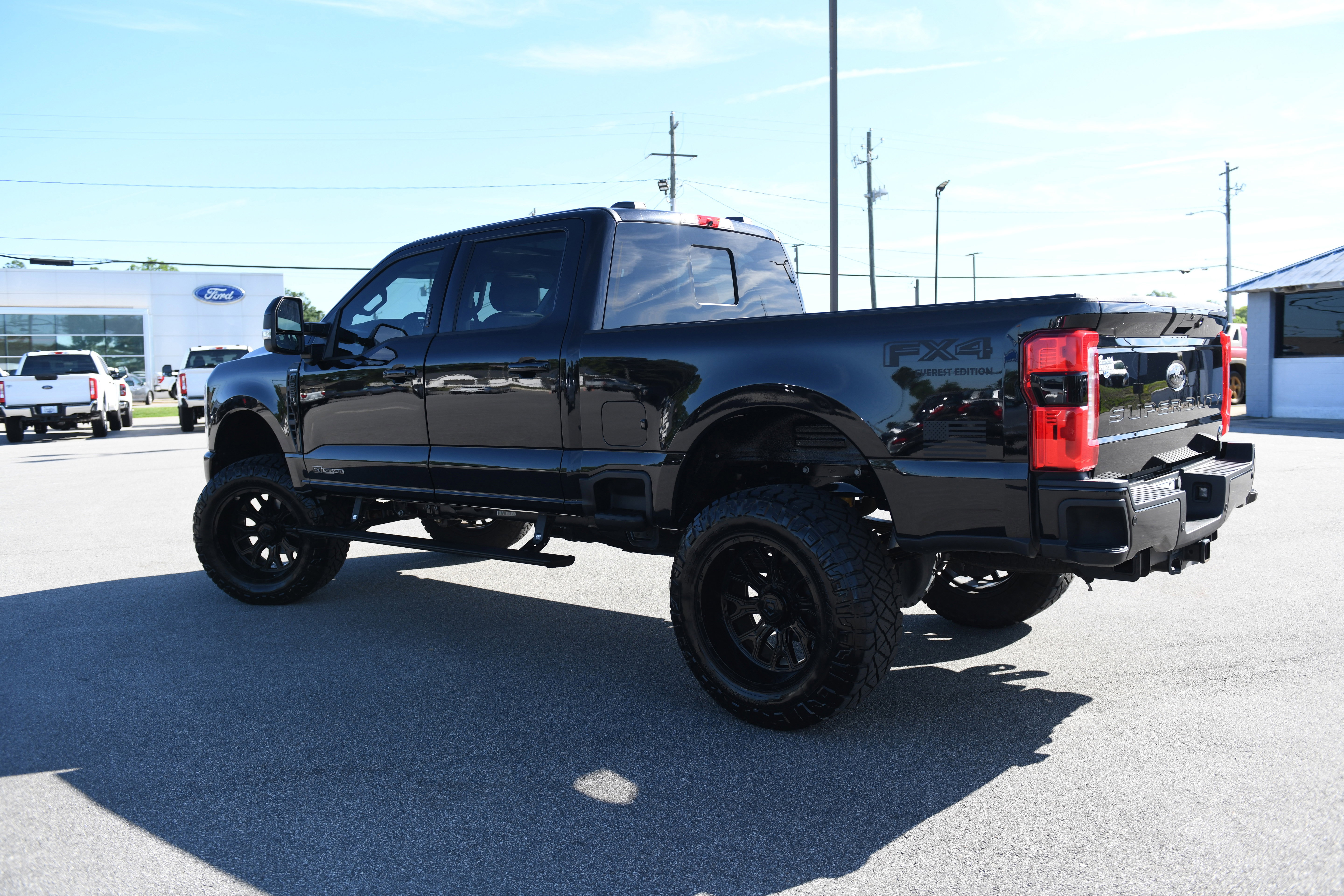 Used 2024 Ford F250 Lariat w/ Lariat Ultimate Package AWD/4WD image 10