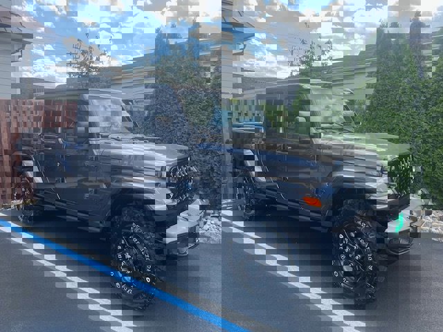 New 2025 Jeep Gladiator Sport image 1