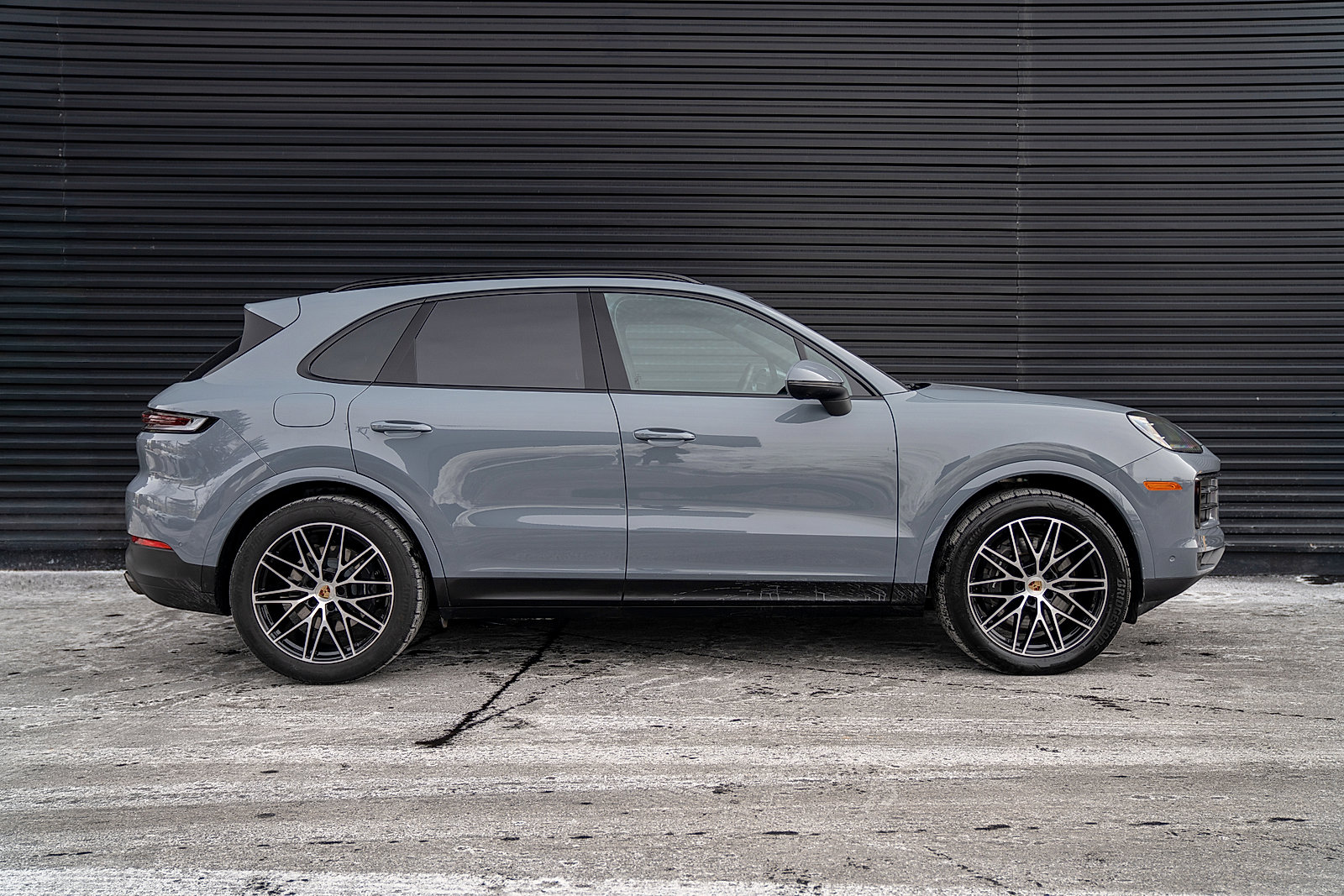 Certified 2025 Porsche Cayenne image 28