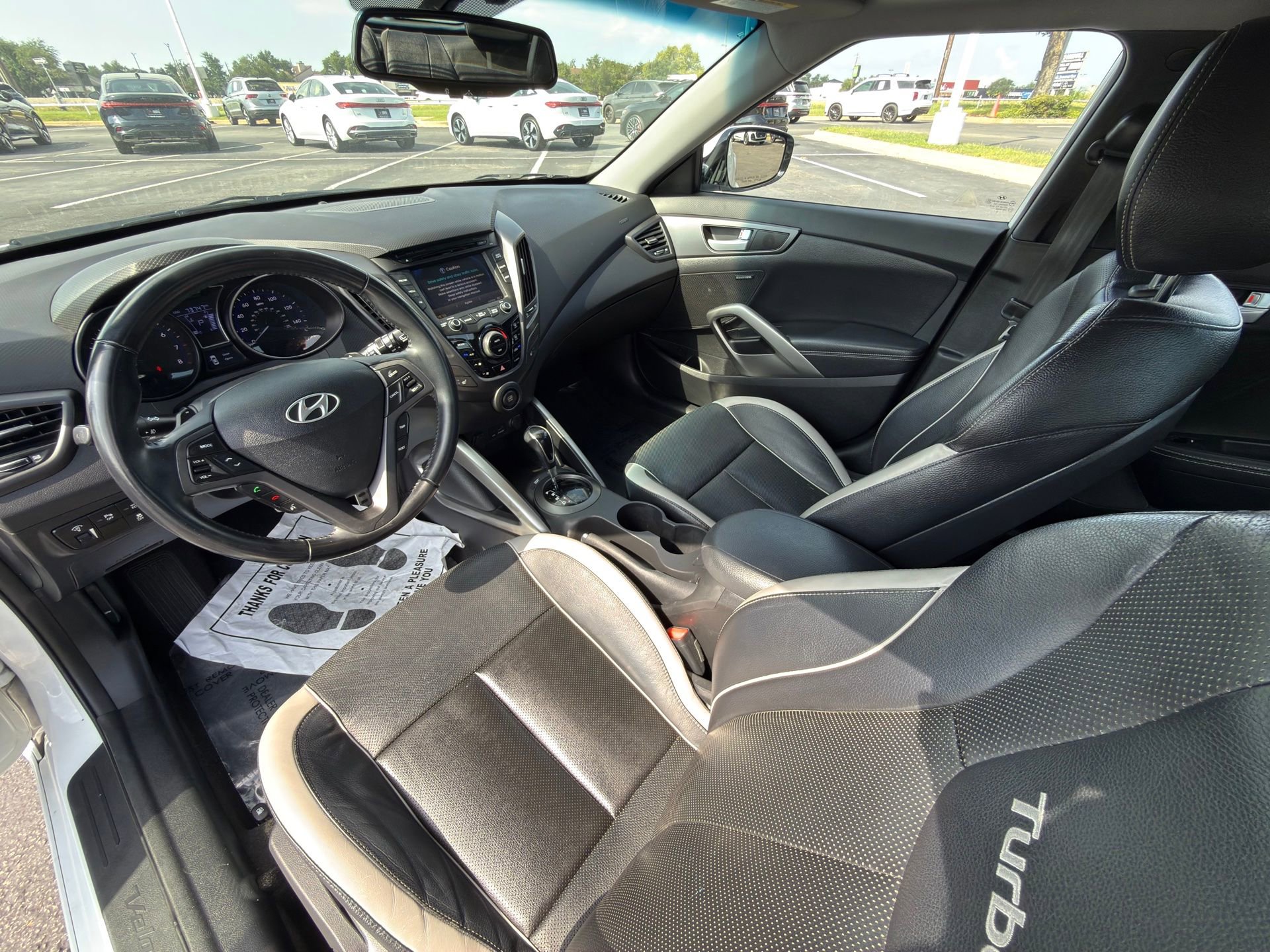 Used 2015 Hyundai Veloster Turbo w/ Option Group 04 FWD image 22