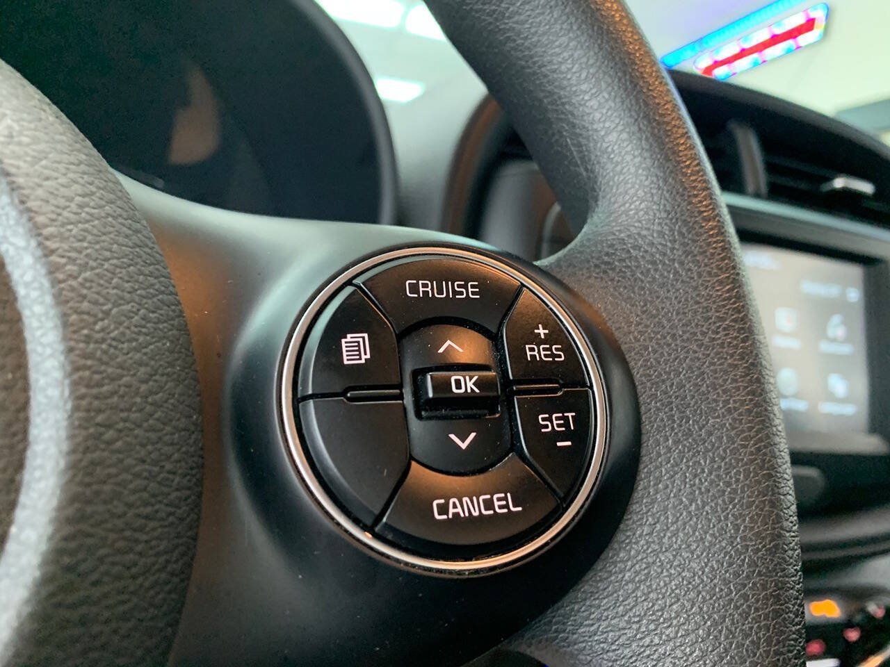 Used 2021 Kia Soul LX FWD image 13