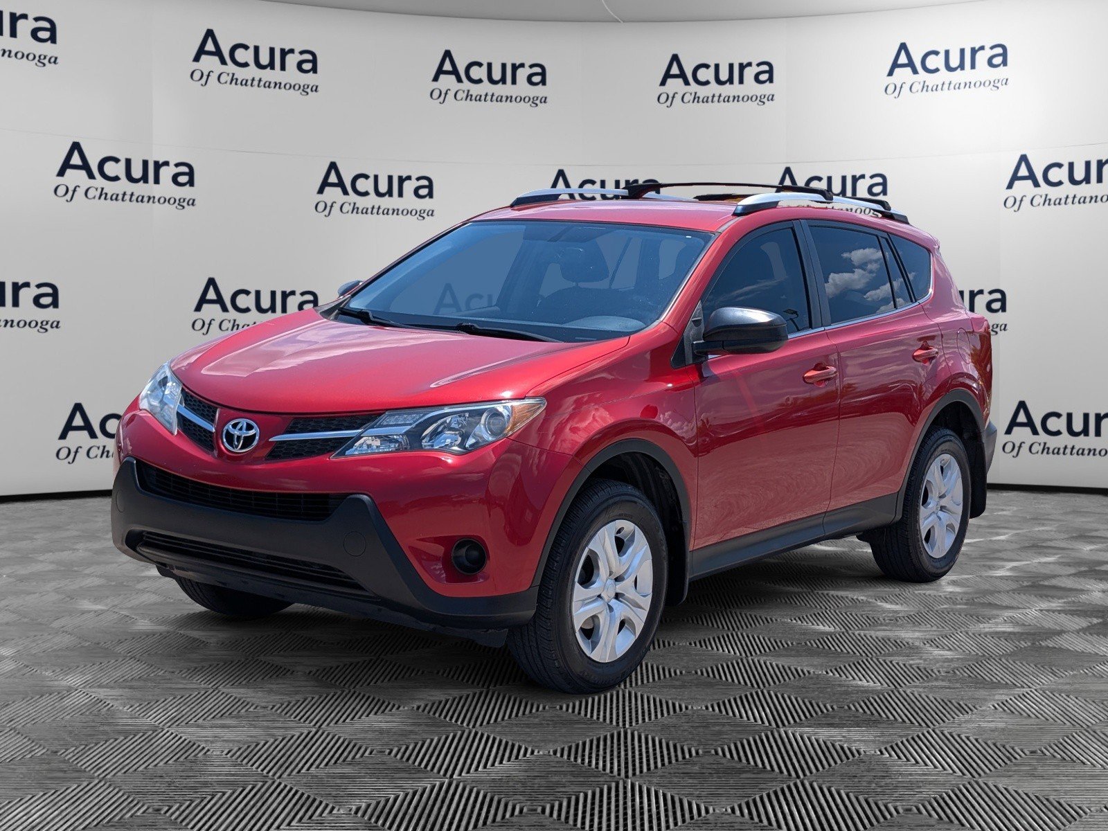 Used 2015 Toyota RAV4 LE FWD image 4