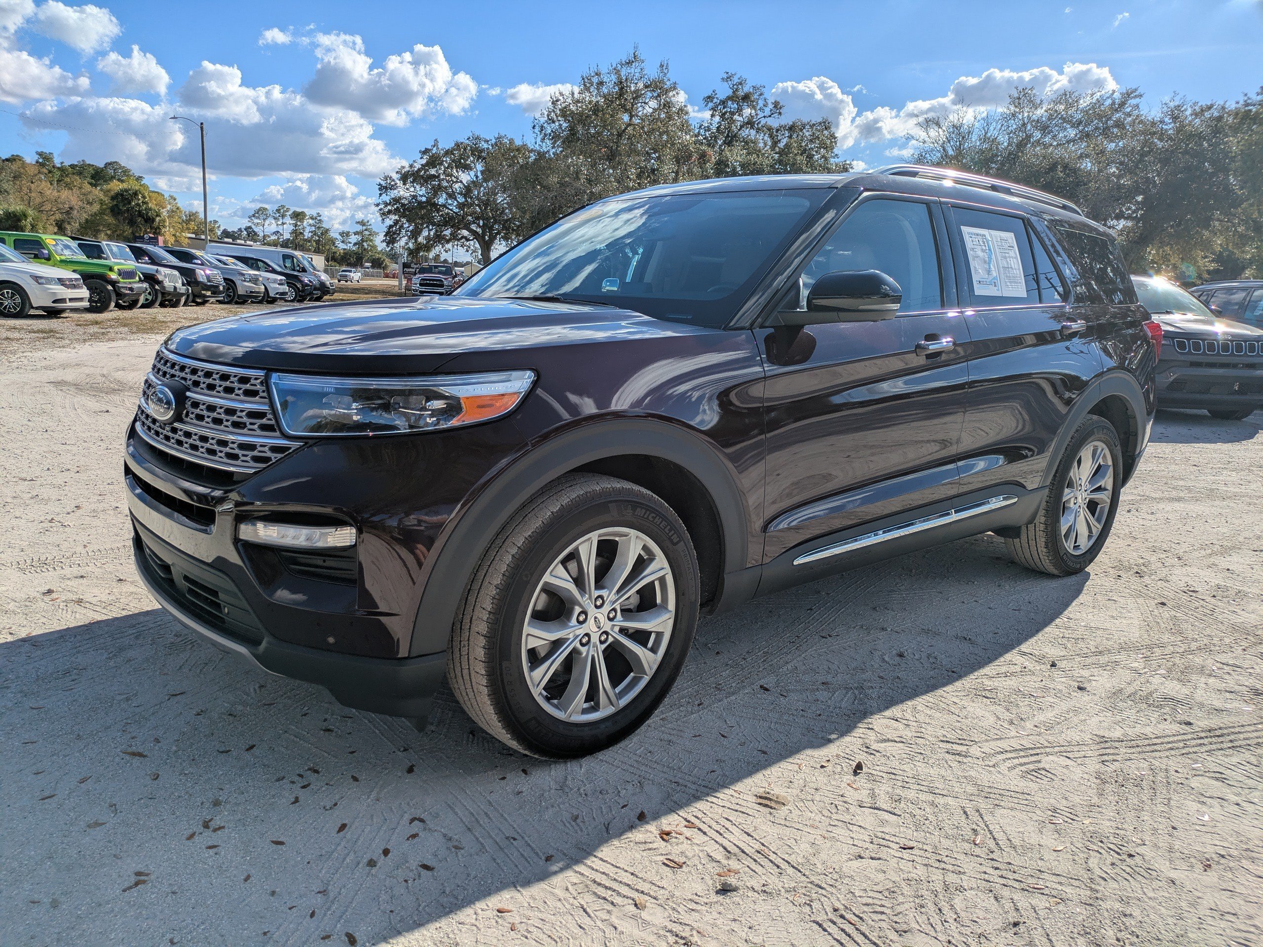 Used 2023 Ford Explorer Limited w/ Limited Technology Package AWD/4WD image 7