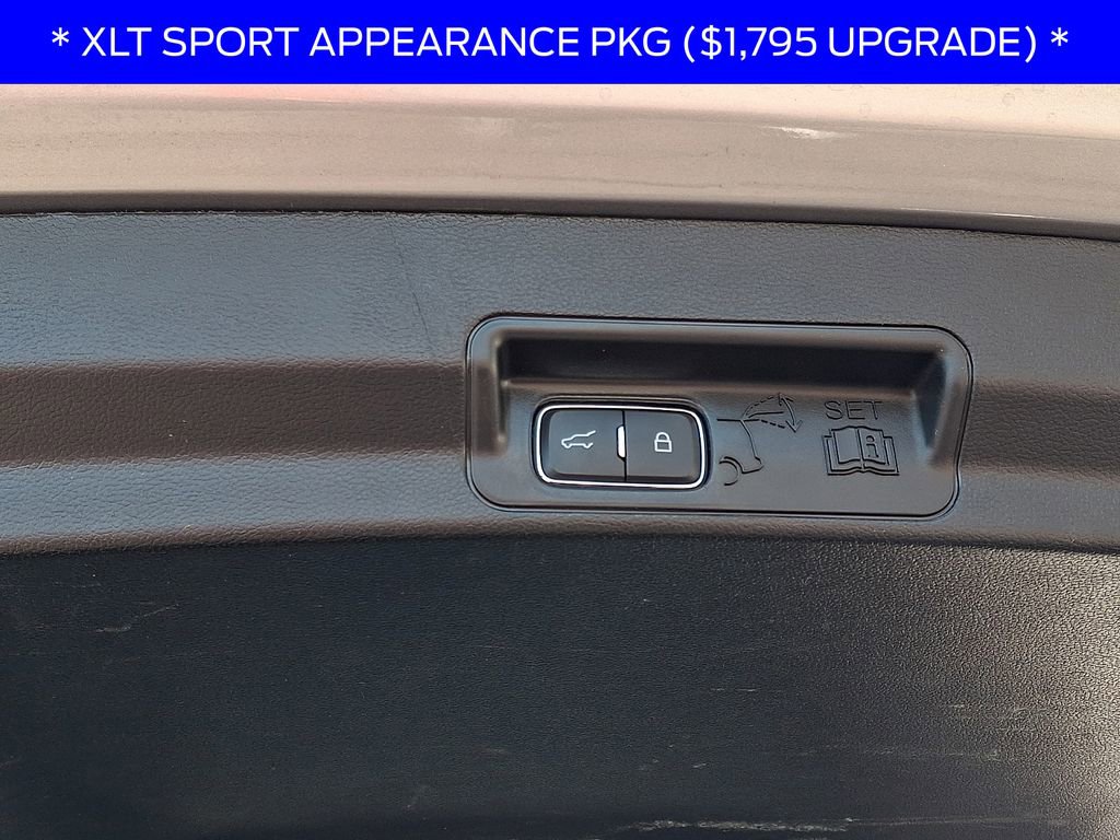 Used 2022 Ford Explorer XLT w/ Equipment Group 202A image 30