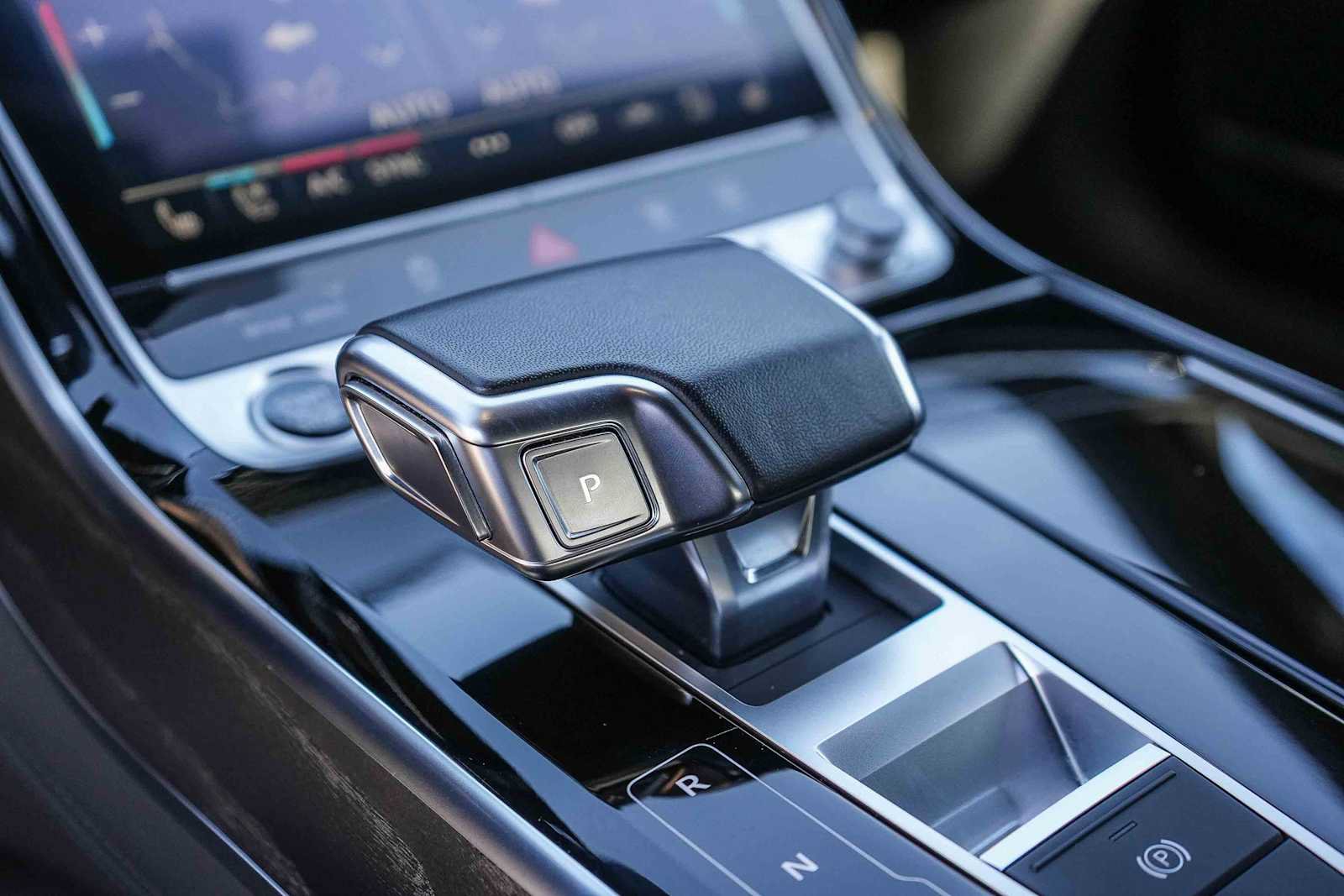 Used 2025 Audi A8 L 3.0T AWD/4WD image 27